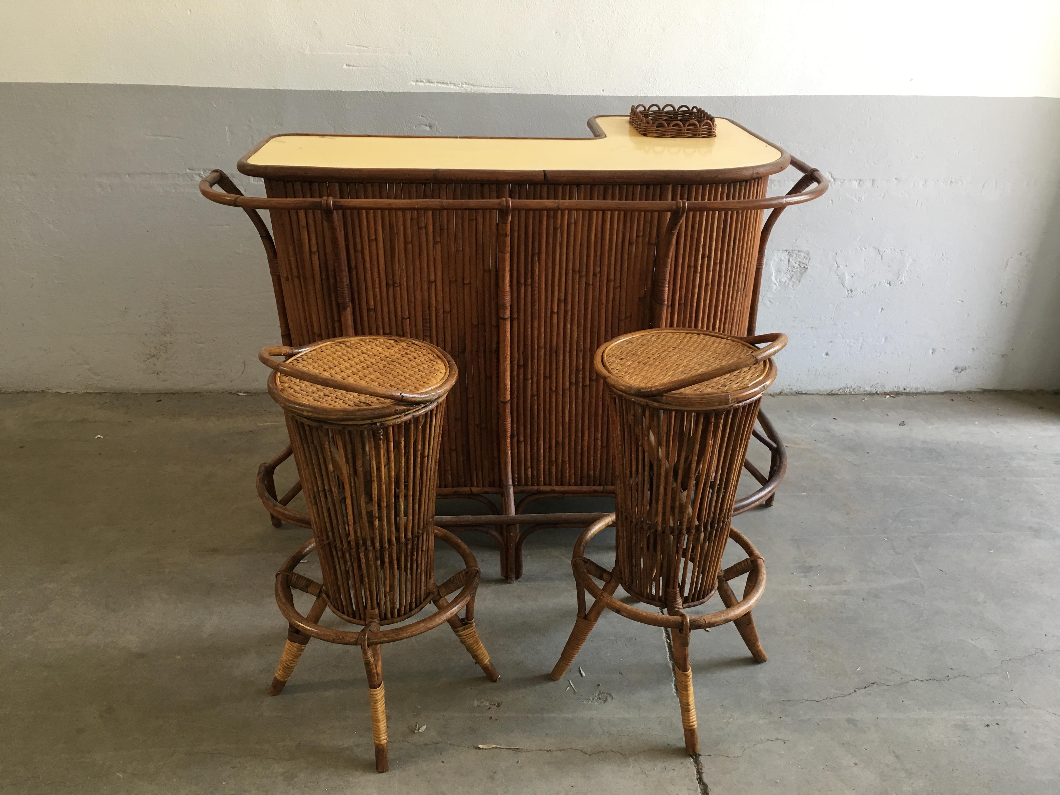 Mid-Century Modern French Riviera Bamboo Bar with Stools, 1960s In Good Condition In Prato, IT