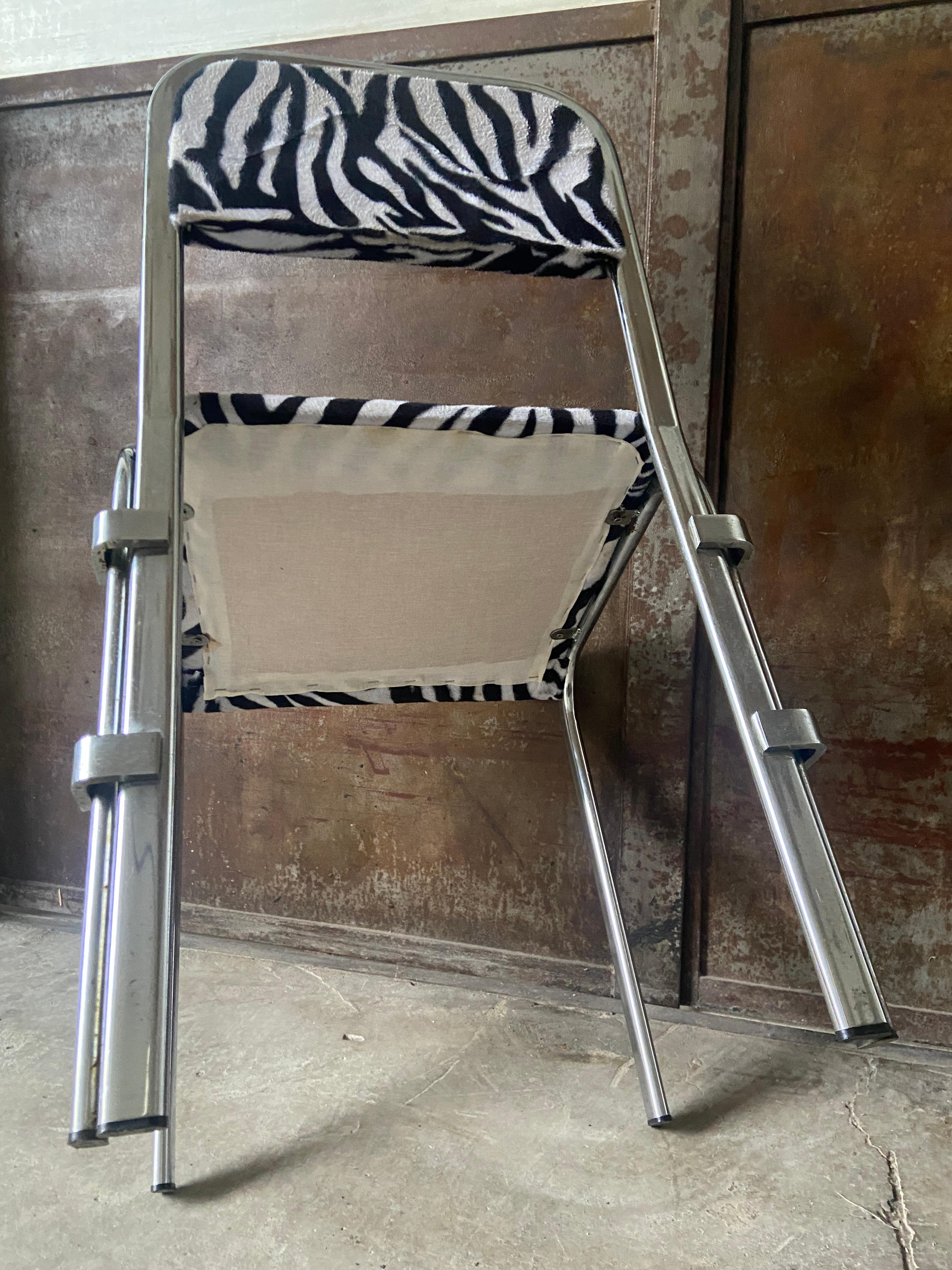 Mid-Century Modern French Set of Four Chrome Chairs Covered with Zebra Fabric For Sale 7