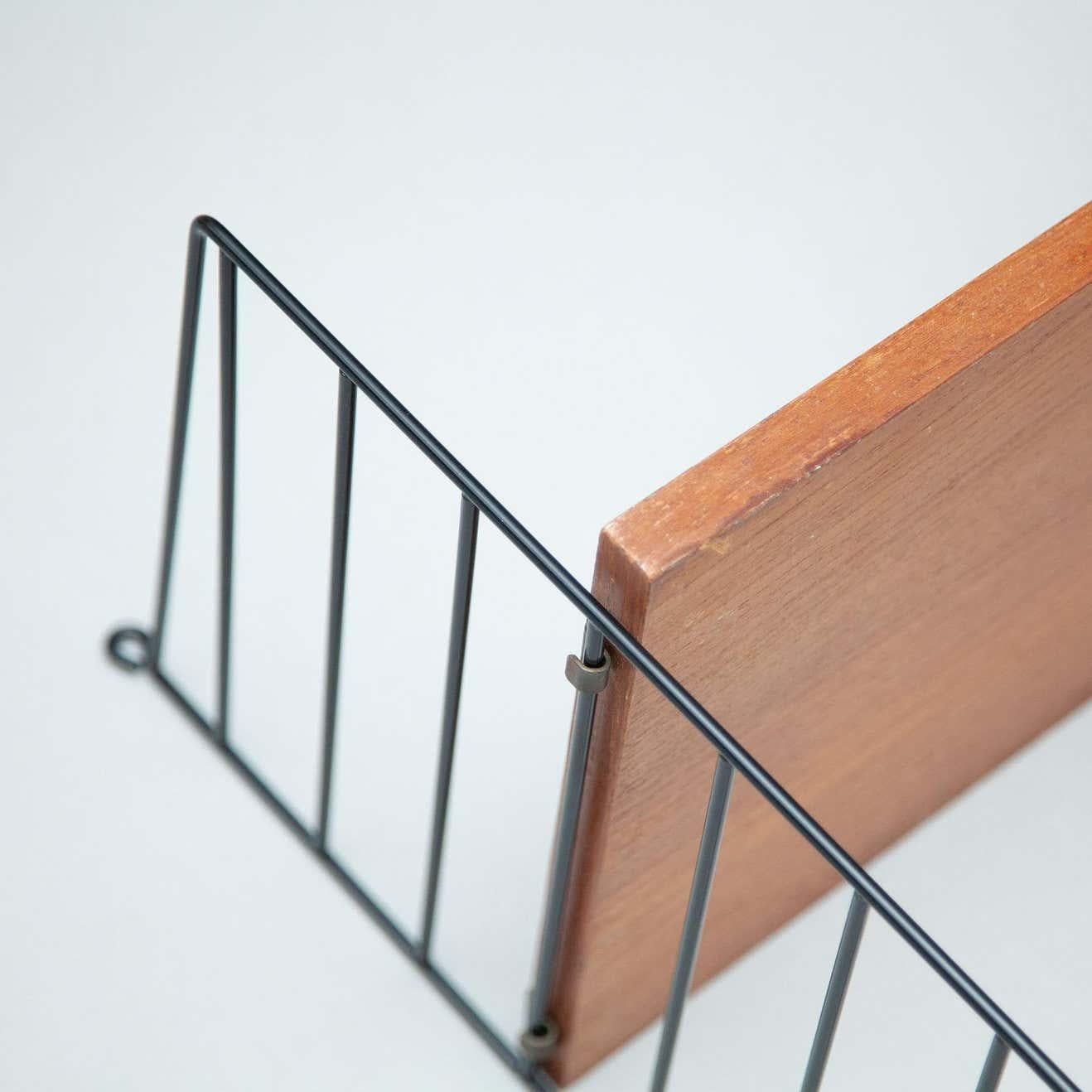 Scaffale francese moderno di metà secolo, Wood e metallo in vendita 4