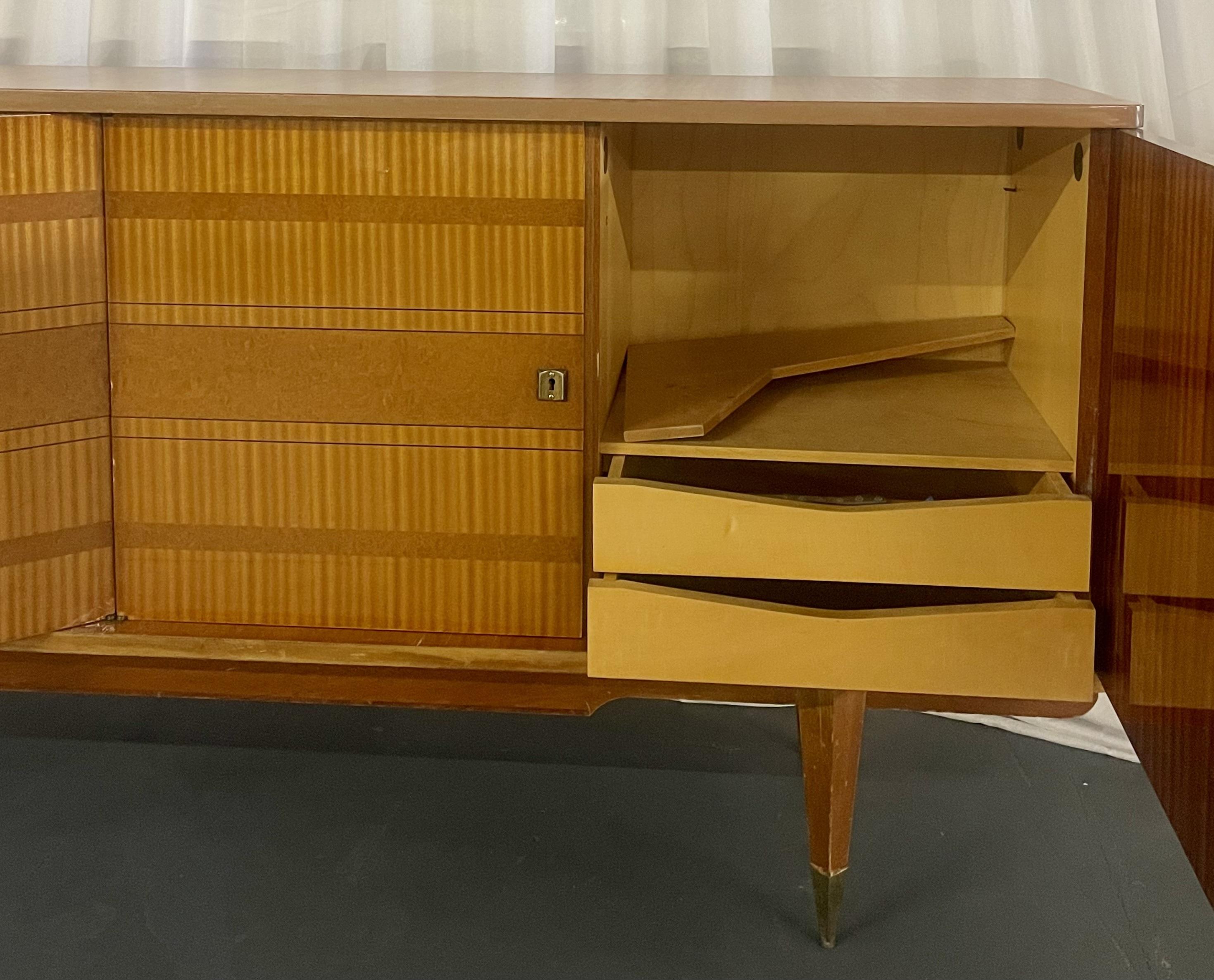 Mid-Century Modern French Sideboard, Buffet, Console, Cabinet, Cuban Mahogany For Sale 12
