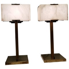 Paire de lampes de table françaises en albâtre de style mi-siècle moderne