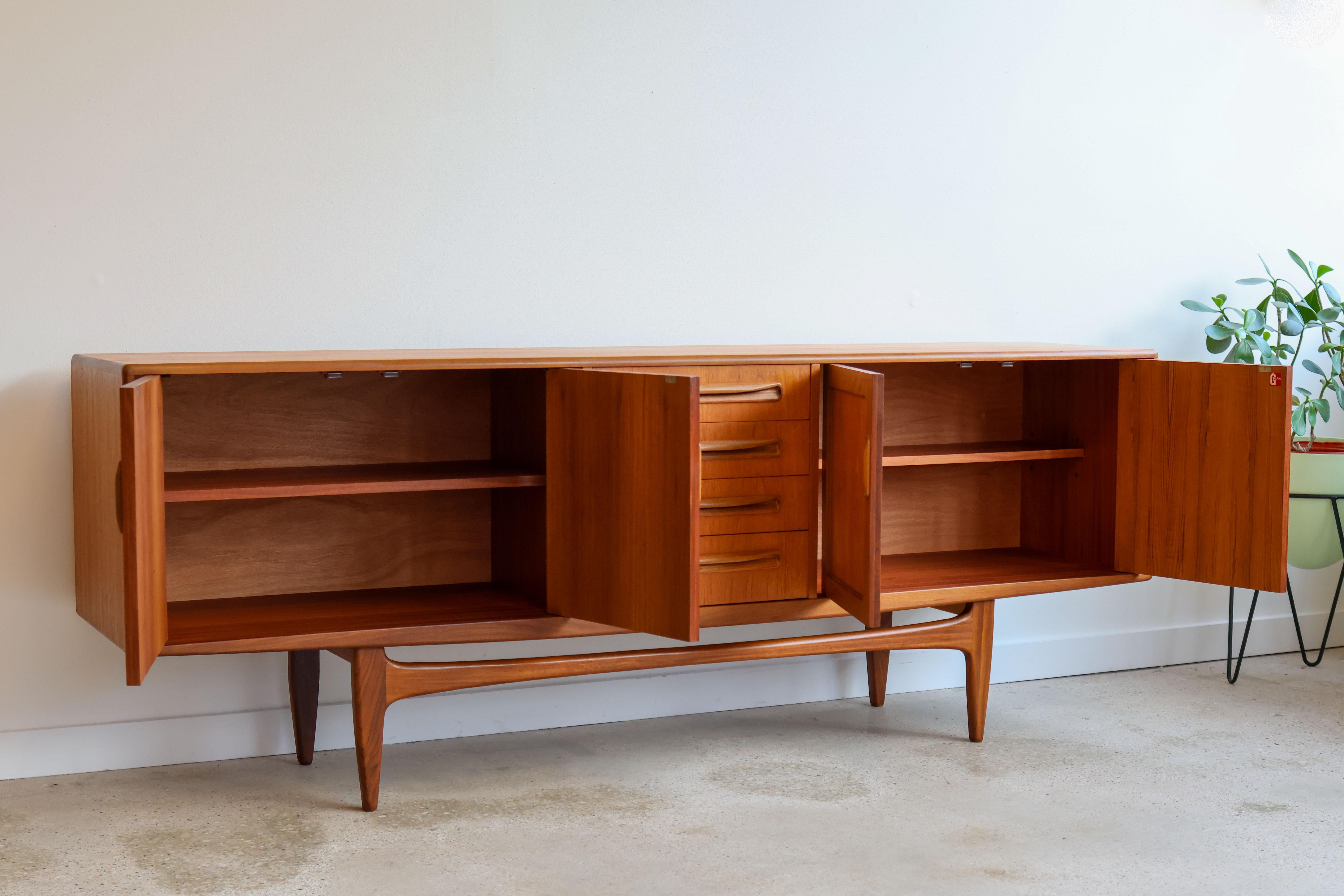 Mid Century Modern Fresco by GPlan Long Teak Sideboard In Good Condition In Chicago, IL