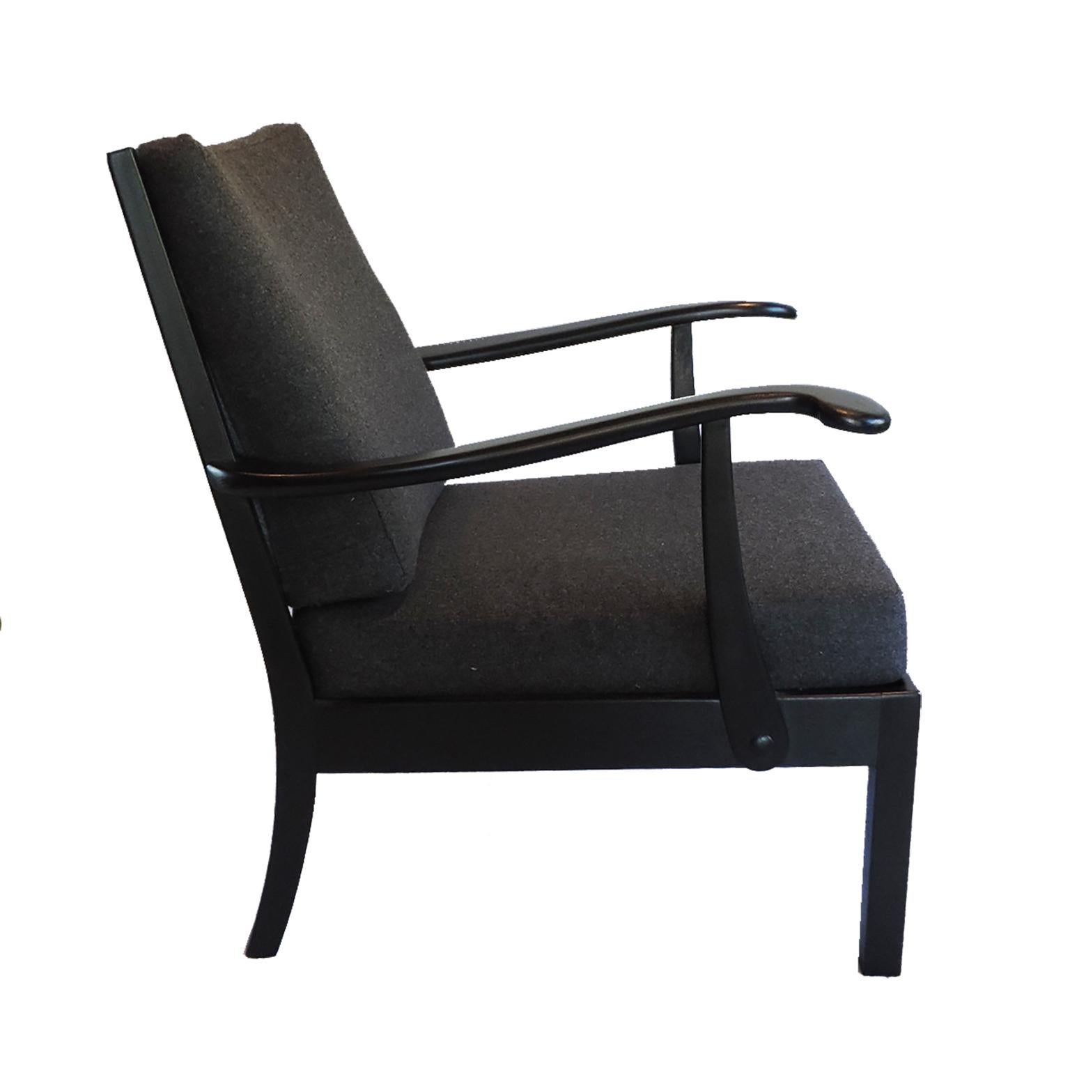Mid-Century Modern Fritz Hansen Lounge Chairs In Good Condition For Sale In Havelock North, NZ