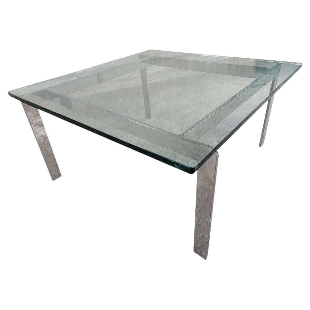 Mesa de centro con tapa de cristal biselado estilo Fritz Hansen moderno de mediados de siglo en venta