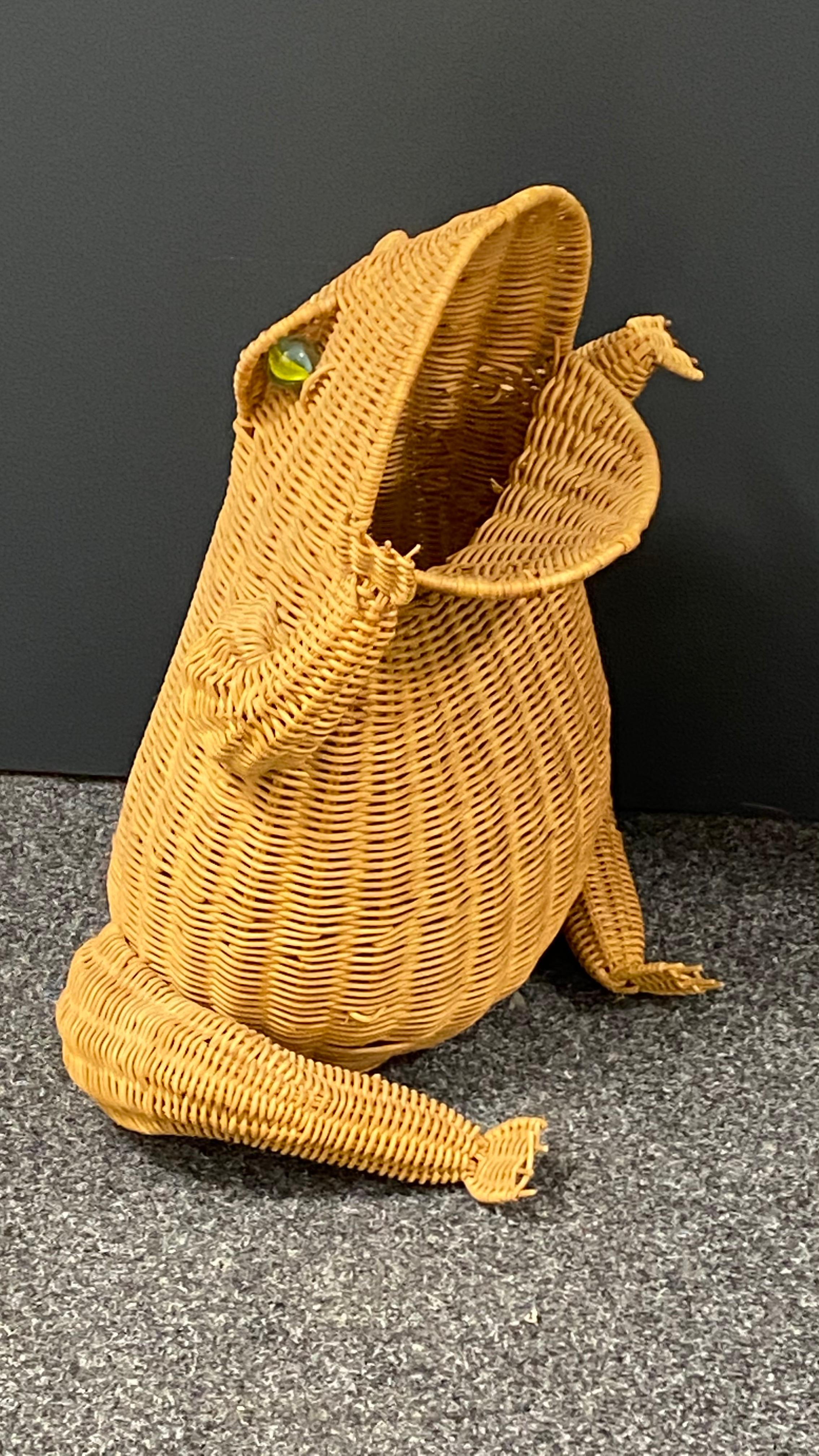 Hand-Crafted Mid-Century Modern Frog Wicker Magazine Rack Stand, 1970s, German For Sale