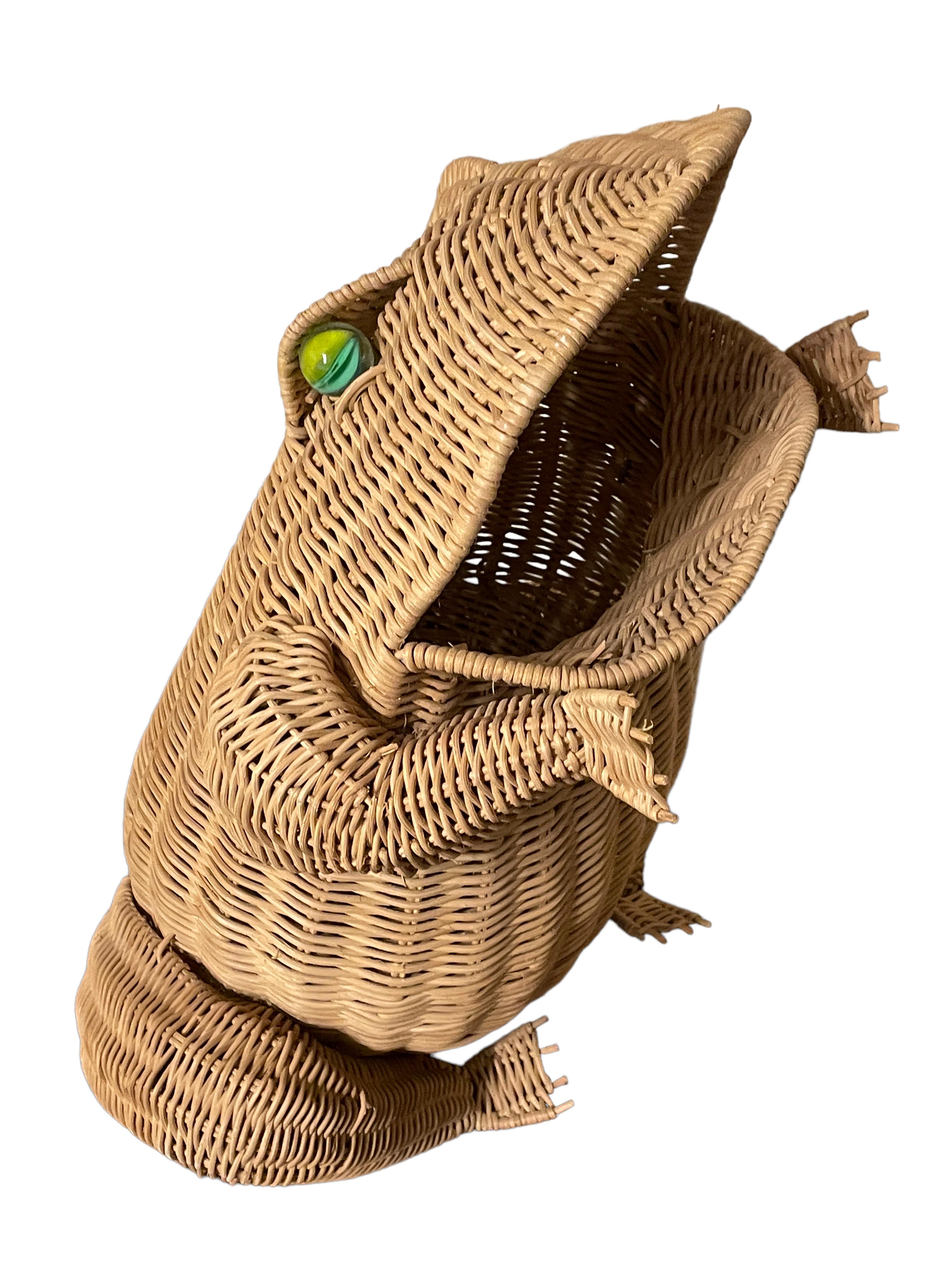 Mid-Century Modern Frog Wicker Magazine Rack Stand Catchall Basket 1970s, German 2