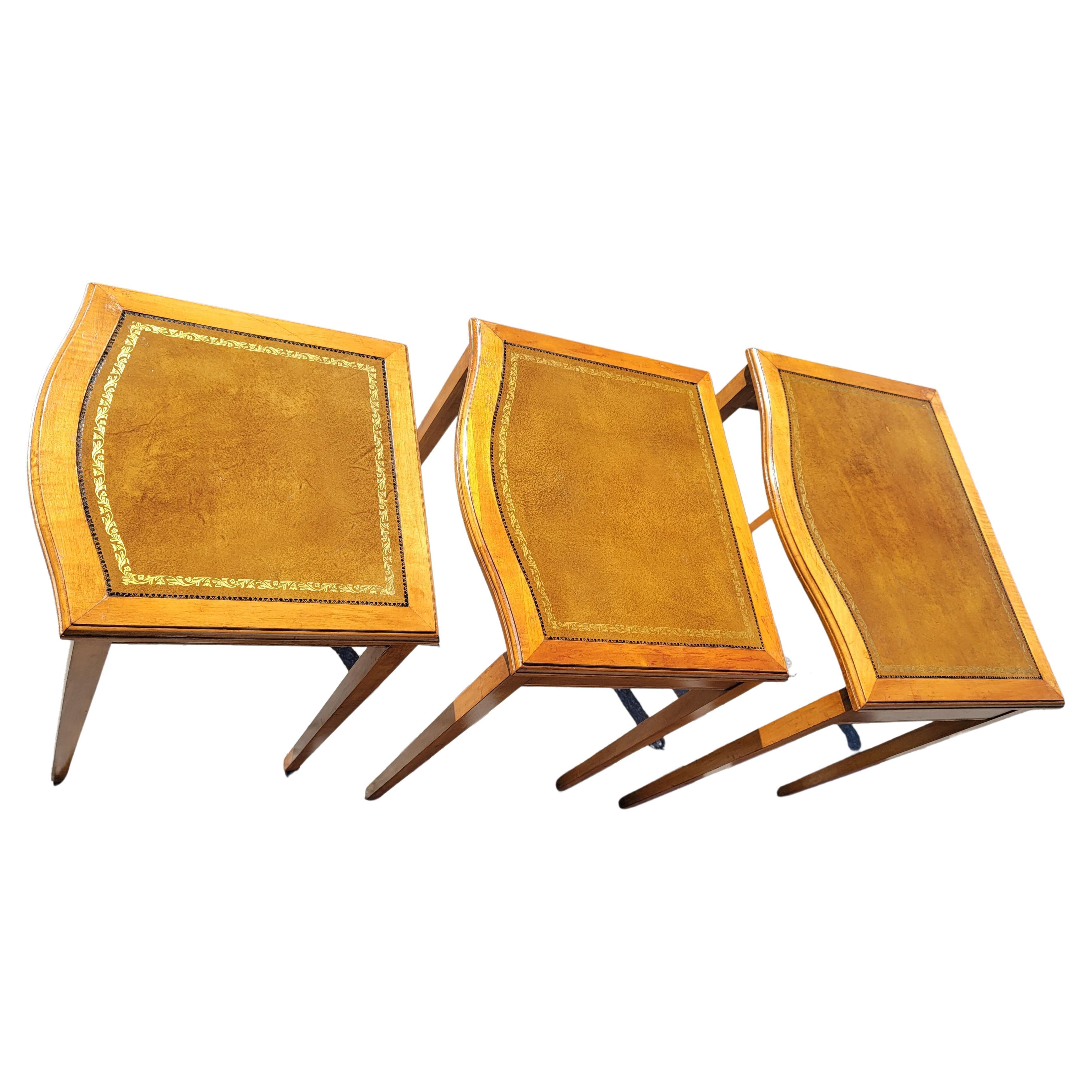Stained Mid-Century Modern Fruitwood Stenciled Leather Top Nesting Tables, Set of 3 For Sale