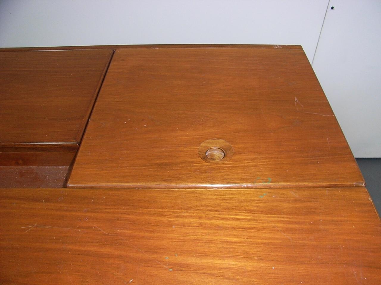 Mid-20th Century Mid-Century Modern Fruitwood Writing Desk by Saporiti