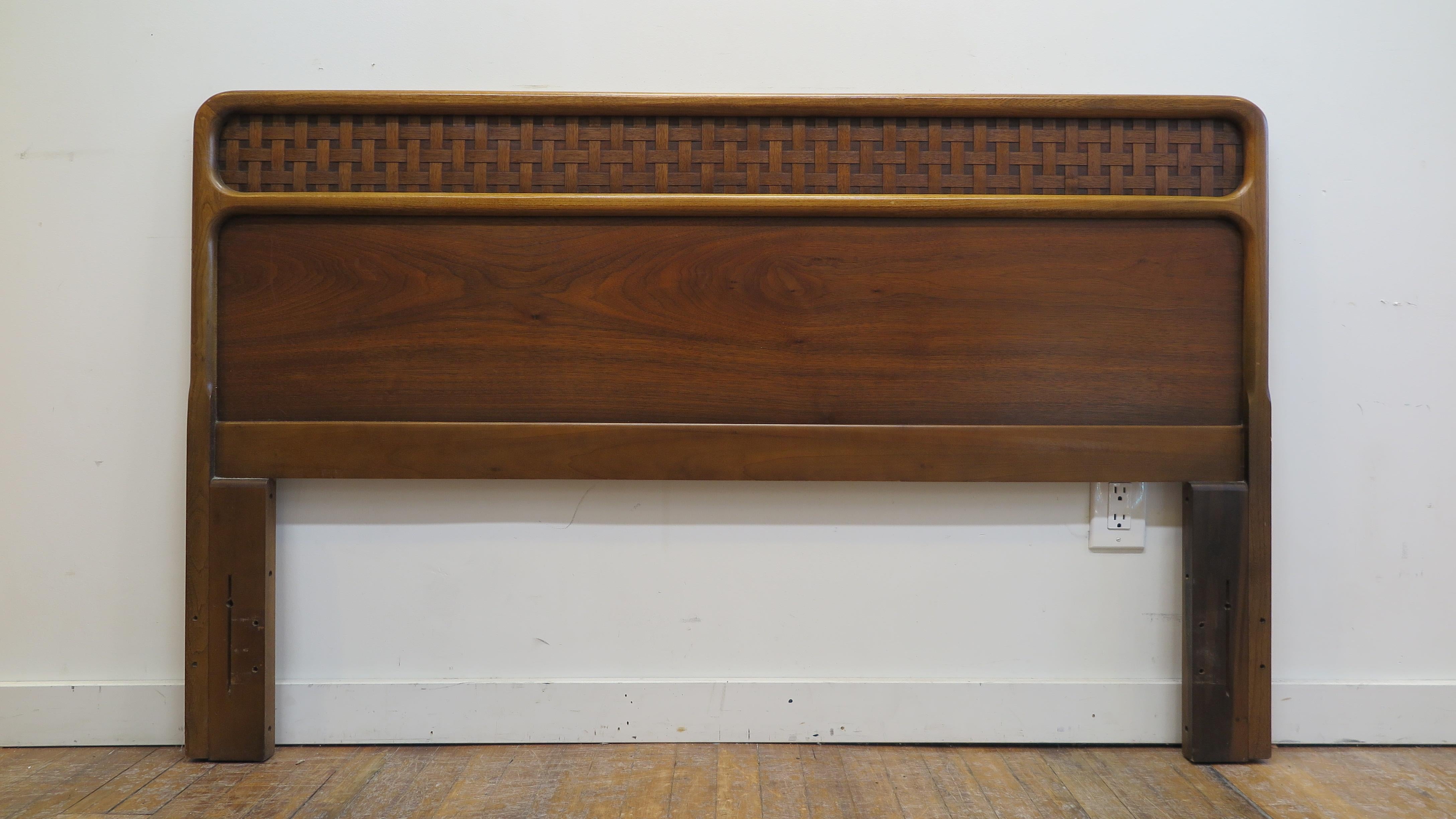 Mid-Century Modern Lane Perception headboard full size. Full size Mid-Century Modern headboard designed by Warren Church for Lane Perception Line, in very good condition. Walnut strands woven top detail, rounded corners all walnut. Rolling frame