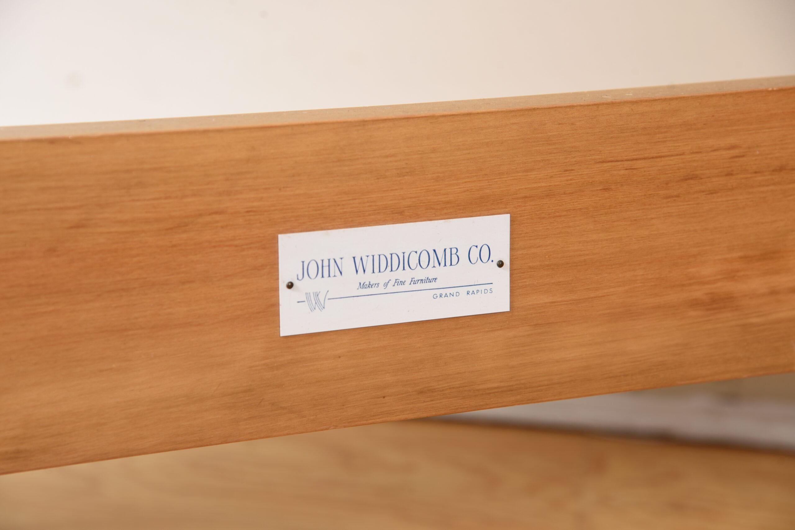 Mid-Century Modern Full-Queen Sized Headboard by John Widdicomb In Excellent Condition For Sale In Kensington, MD