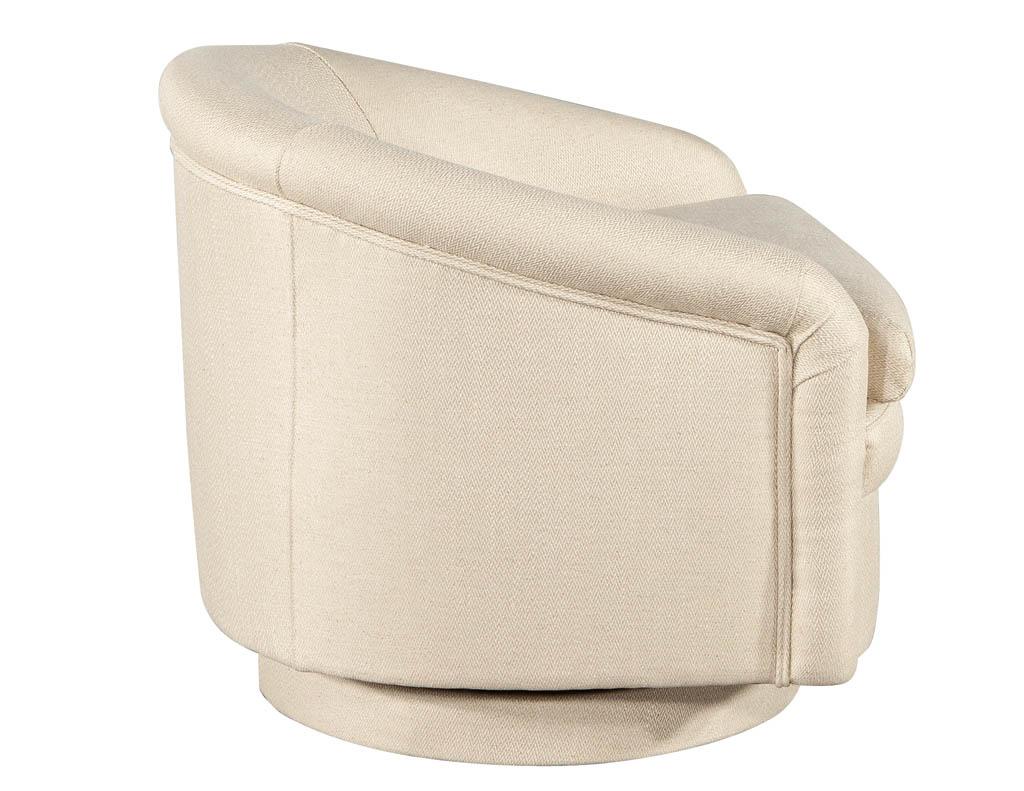 Mid-Century Modern Fully Upholstered Swivel Lounge Chair in Cream Linen For Sale 2