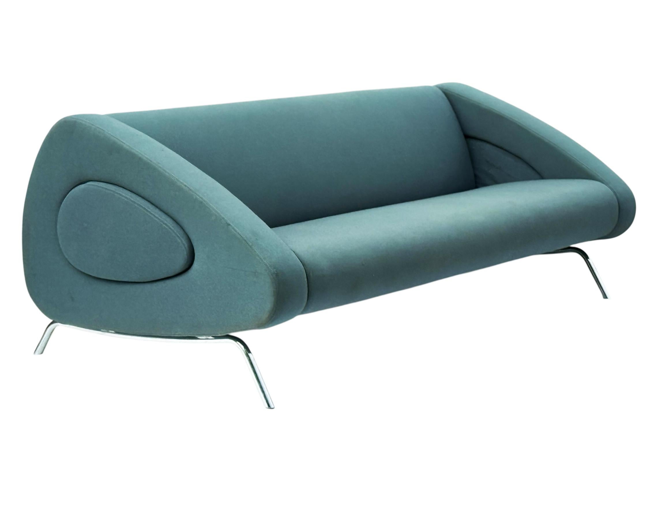 Canapé Sculptural Funky Moderne du Milieu du Siècle réalisé par Artifot État moyen - En vente à Philadelphia, PA