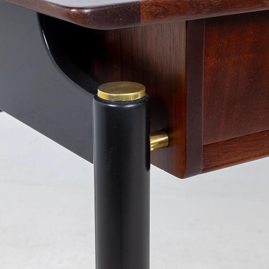 Metà XX secolo Tavolo console da scrivania G-Plan, nero, ottone, Tola, metà del secolo scorso in vendita