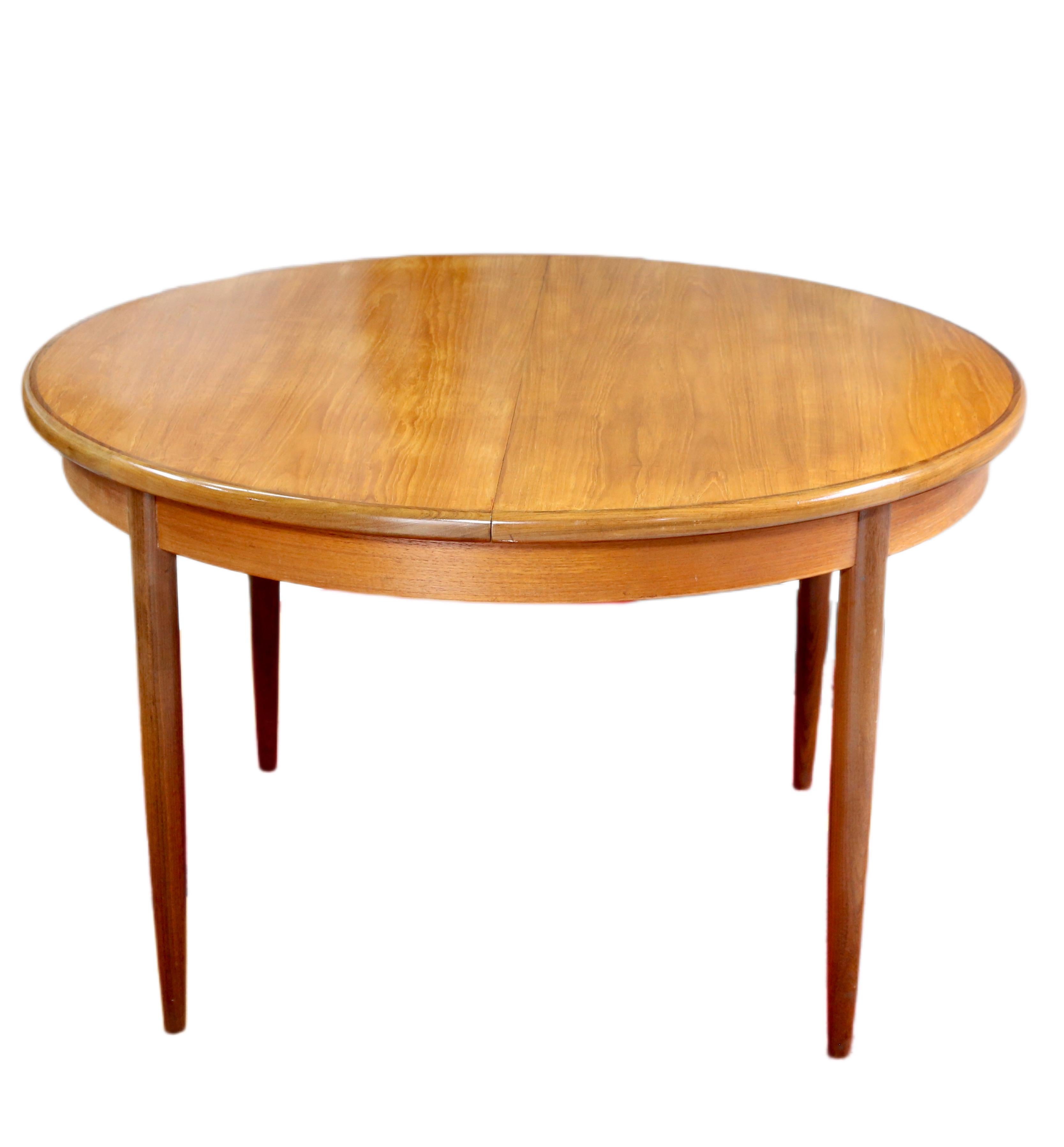 20th Century Mid Century Modern G Plan Fresco Round Extending Teak Dining Table By VB Wilkins For Sale