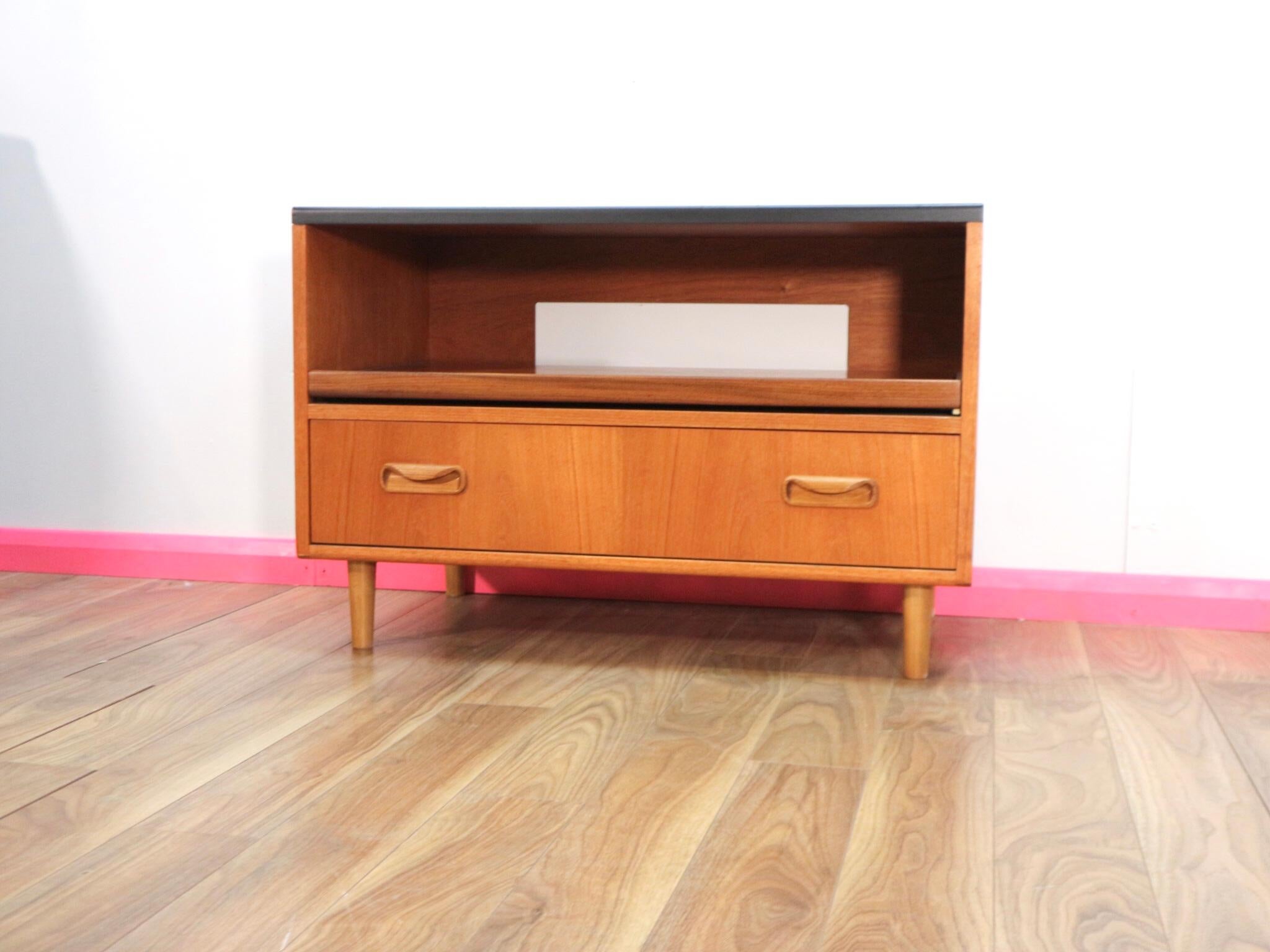 g plan tv unit