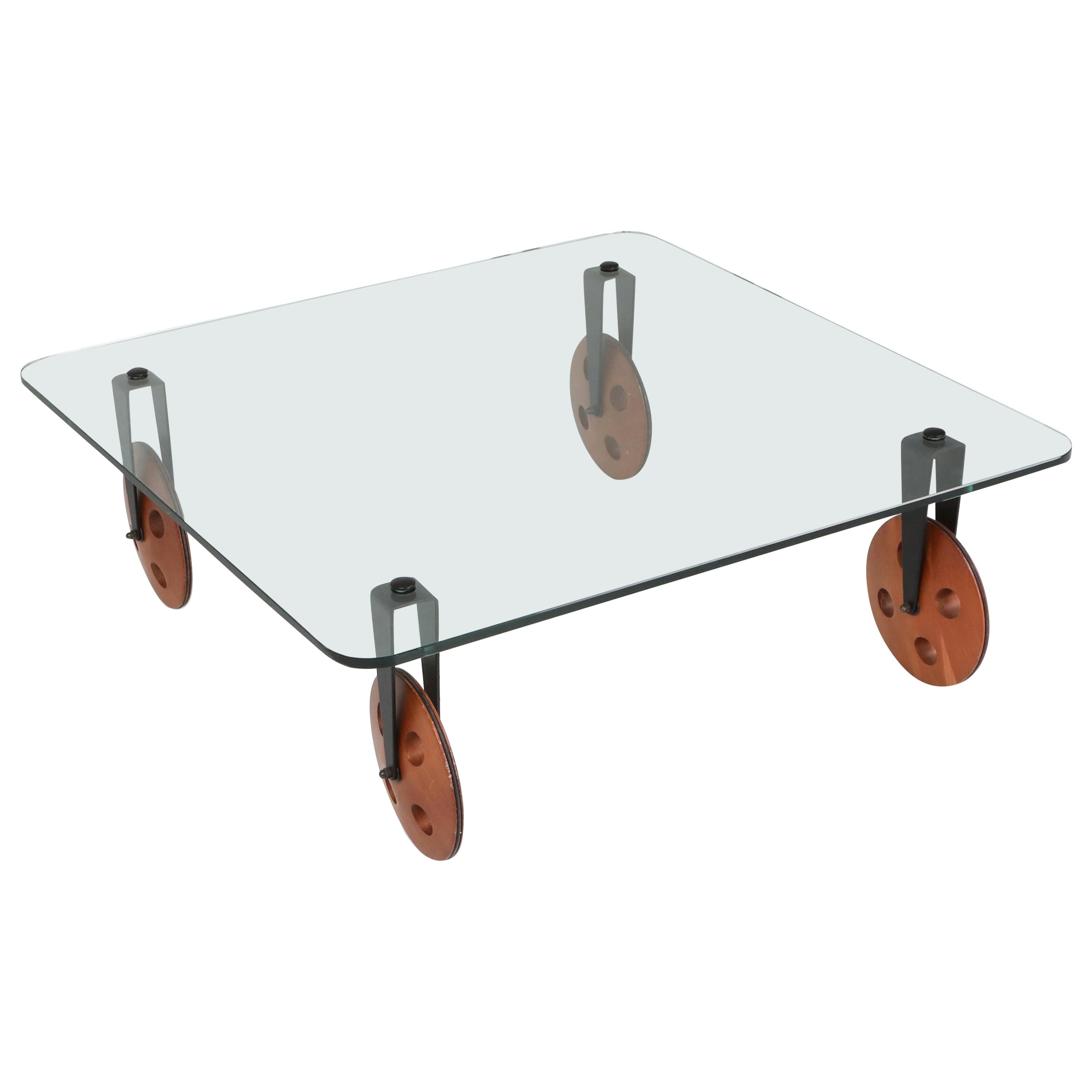 Tot ziens steeg Doodt Gae Aulenti Style Coffee Table With Wheels at 1stDibs | gae aulenti table,  gae aulenti coffee table, glass coffee table with wheels