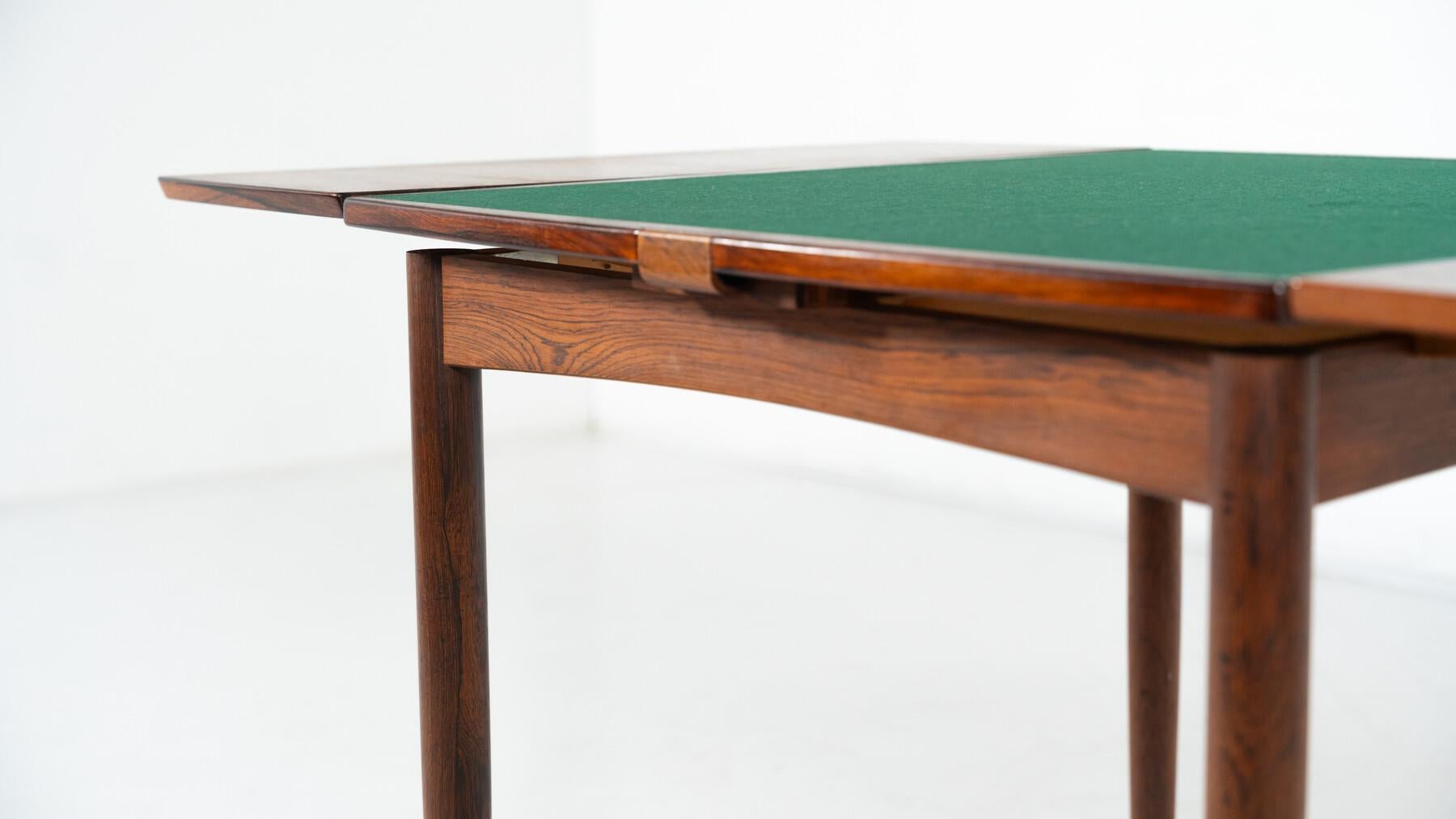 Mid-Century Modern Game Table In Good Condition For Sale In Brussels, BE