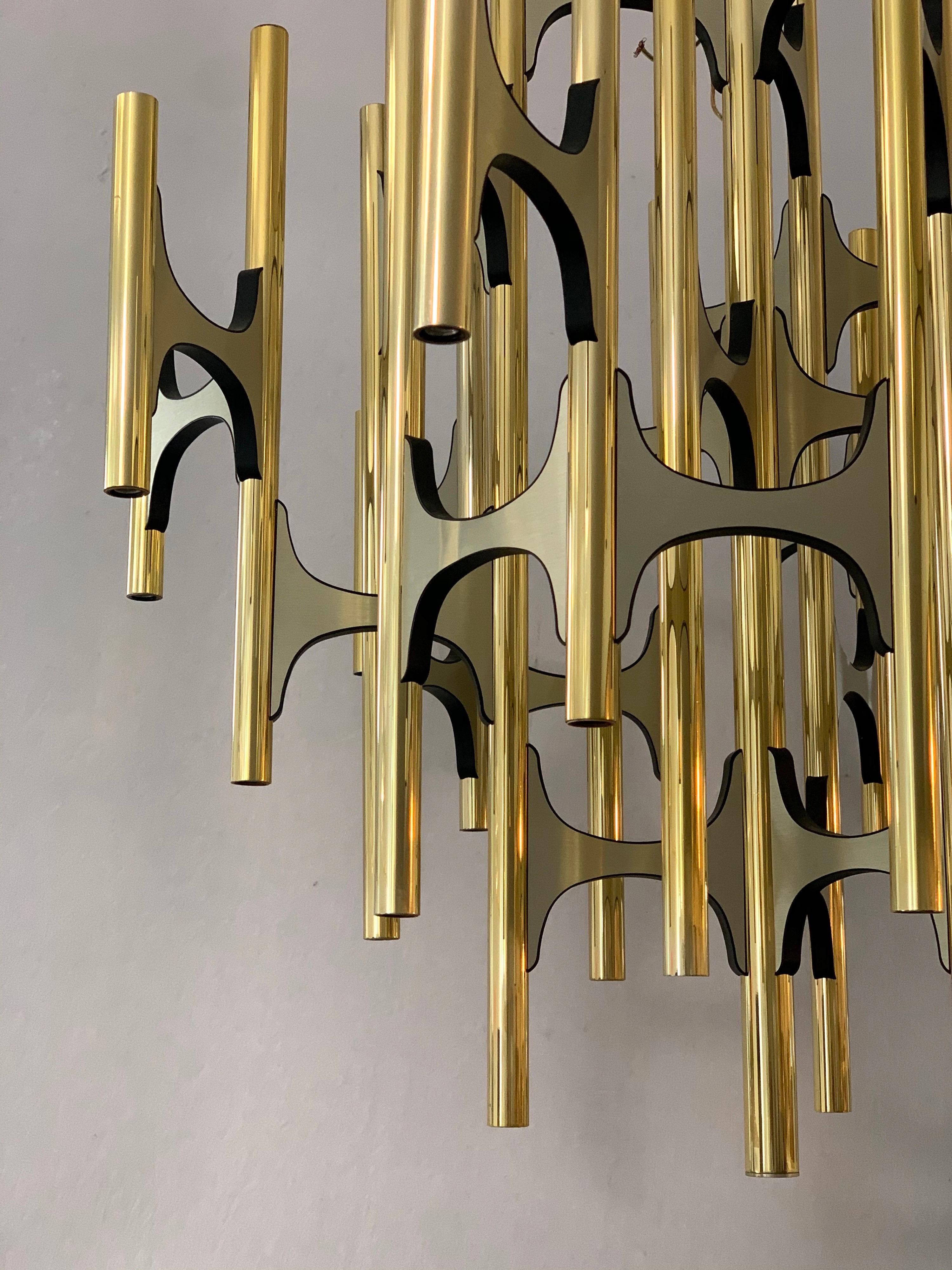 Metal Mid-Century Modern Gaetano Sciolari Large Brass 52-Light Chandelier