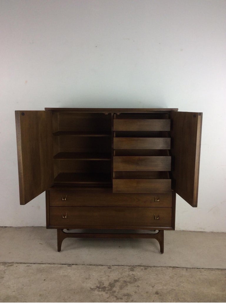 MidCentury Modern Gentleman’s Chest by Broyhill Brasilia For Sale at