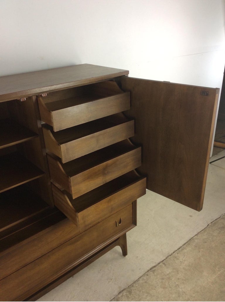 MidCentury Modern Gentleman’s Chest by Broyhill Brasilia For Sale at