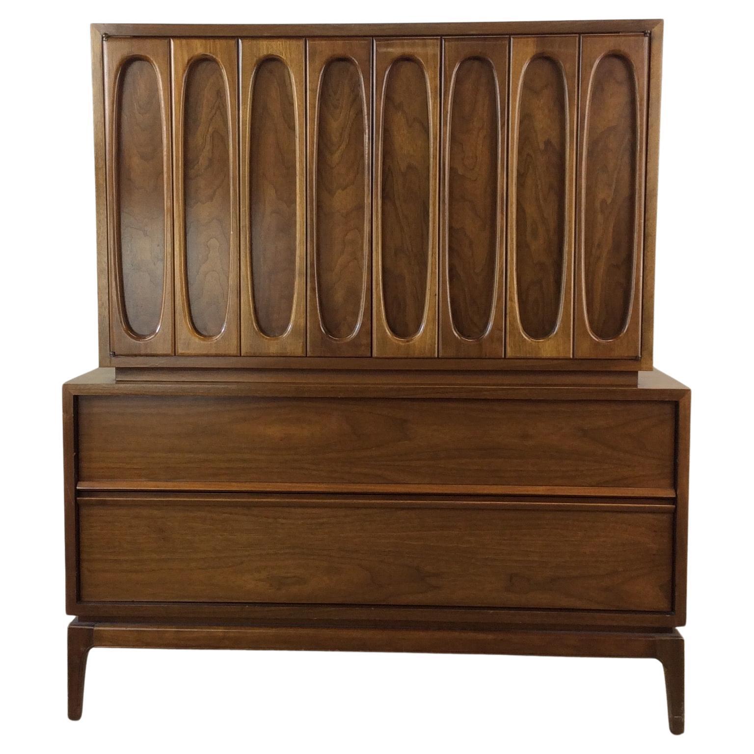 Mid Century Modern Gentleman's Chest with Five Drawers