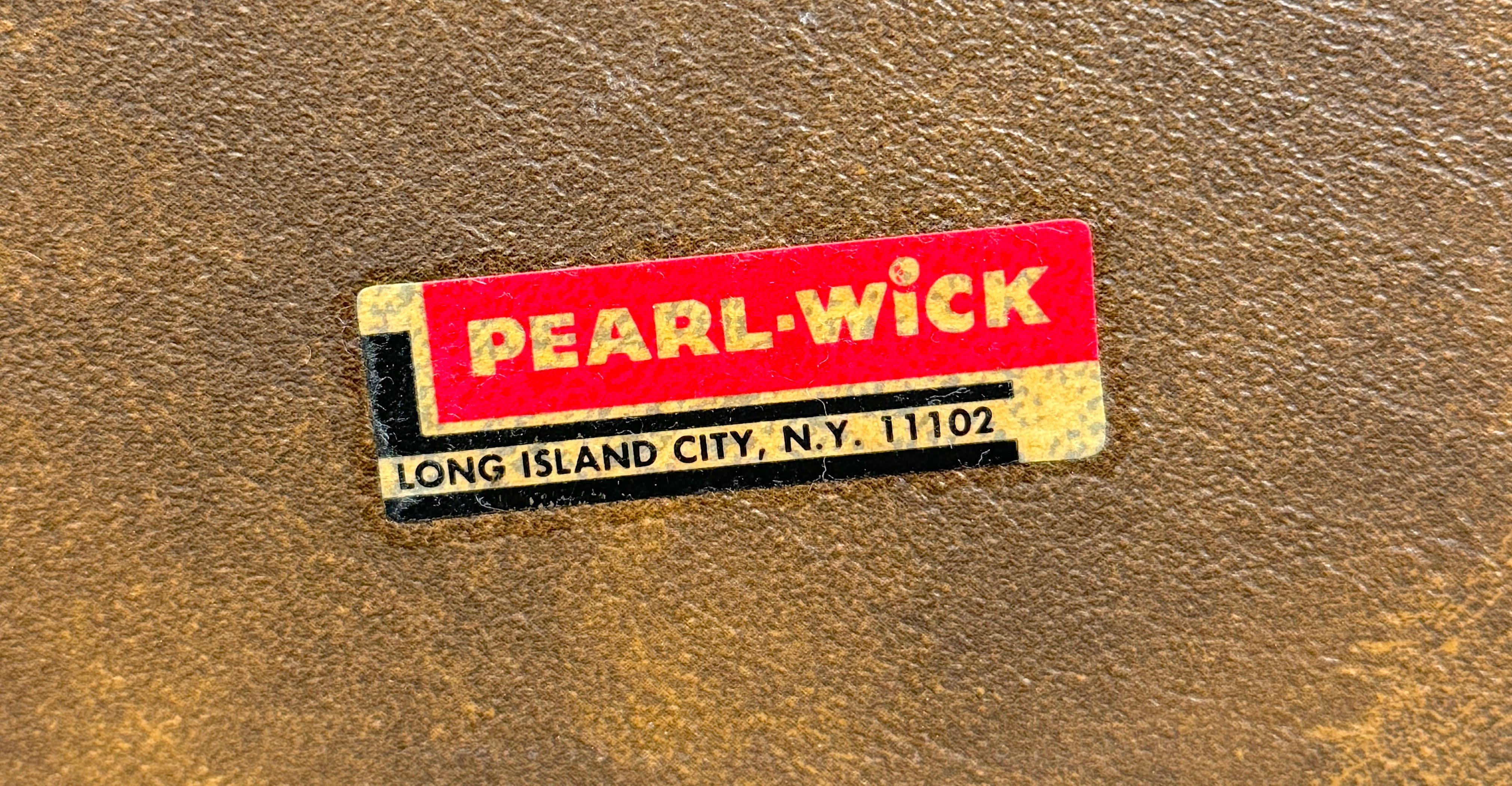 Sedia da valigetta per gentiluomini moderna del metà secolo di Pearl-Wick in vendita 9