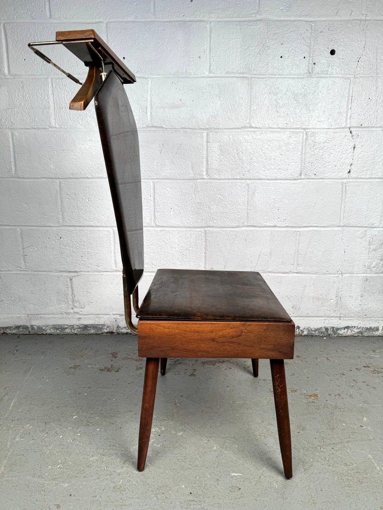 Mid-Century Modern Gentleman's Valet Chair by Pearl-Wick For Sale