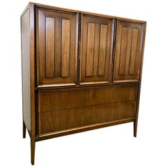 Mid-Century Modern Gentlemen’s Chest Cabinet Dresser Thomasville Wardrobe