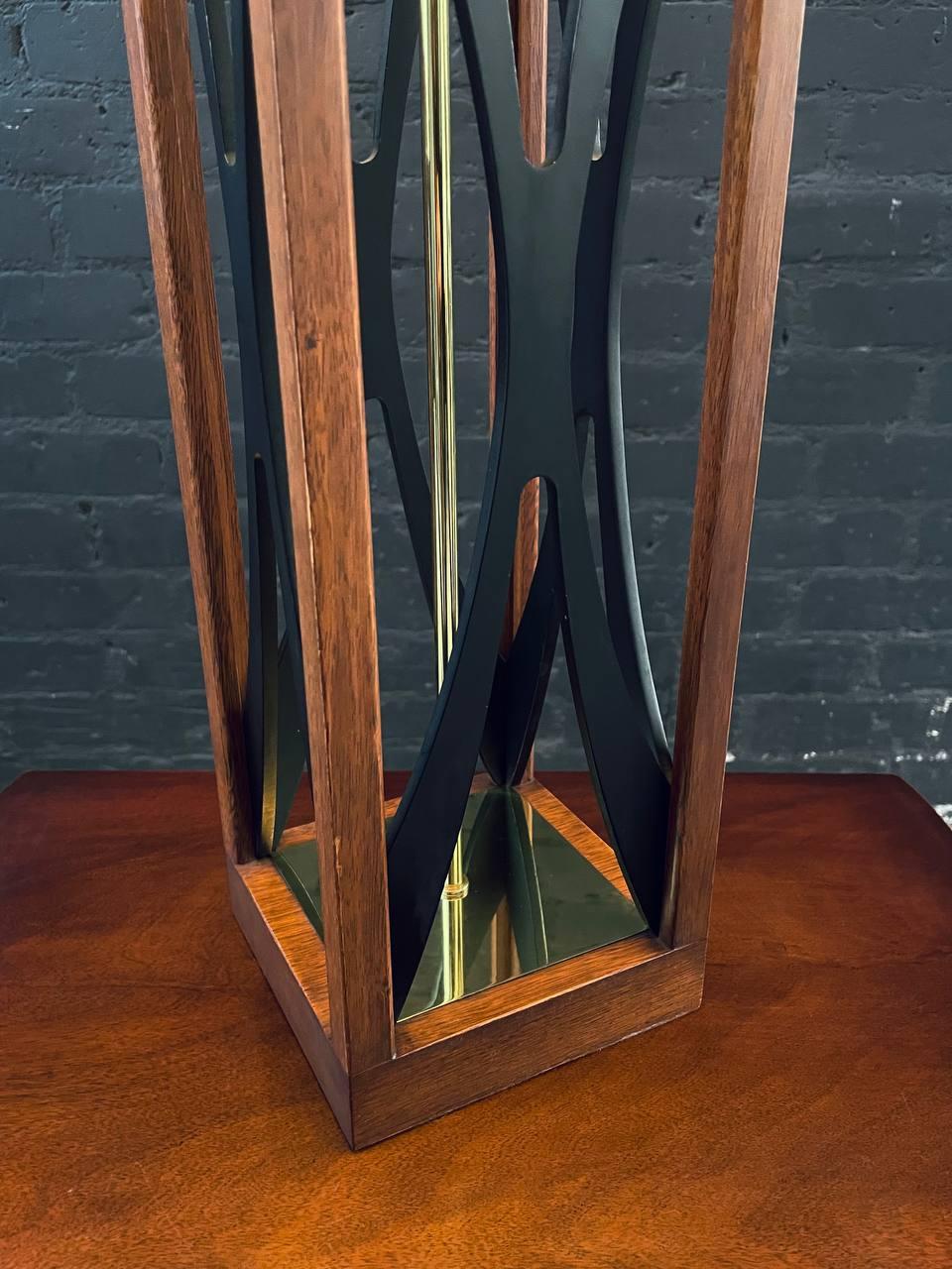 Mid-Century Modern Geometric Table Lamp by Modeline of California 1