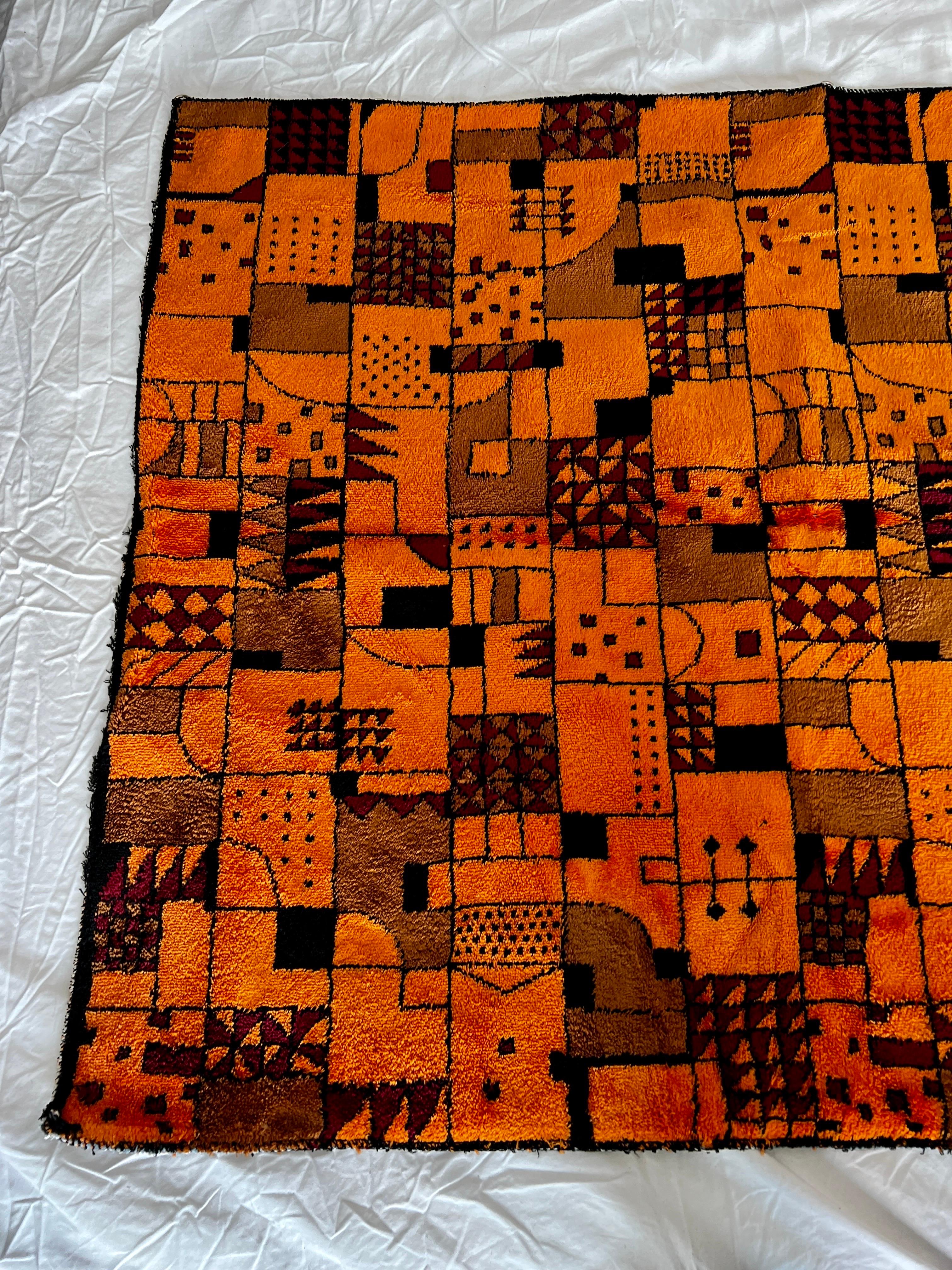 Mid-Century Modern Geometric Wall Hanging Tapestry, 1970 For Sale 1