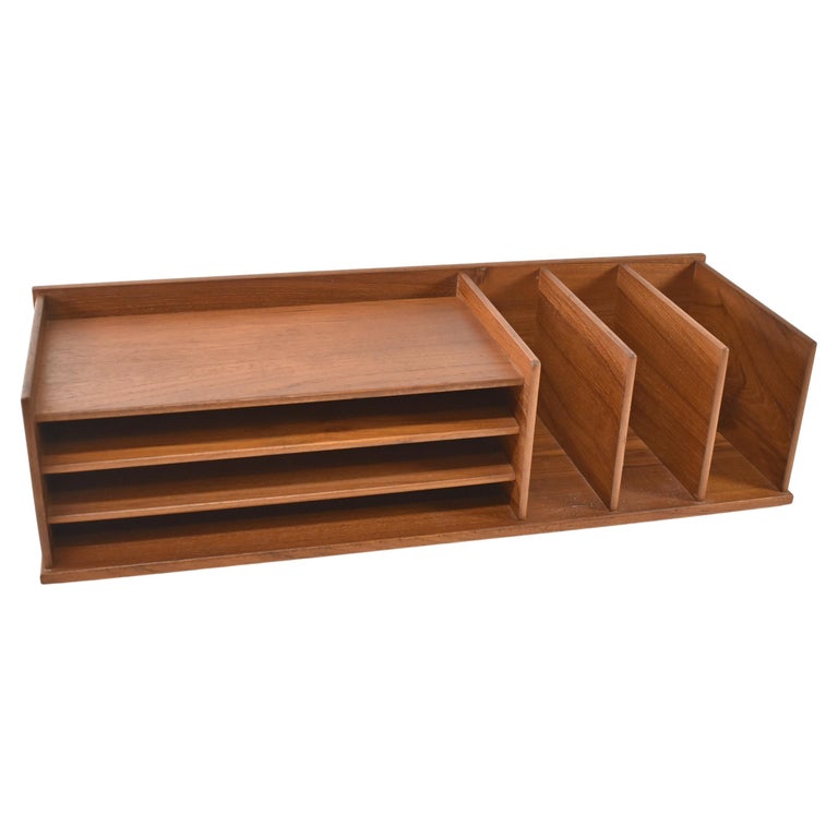 Barnyard Designs Rustic Vintage Wooden Desk Organizer Remotes Caddy Tabletop  Desktop Office Supplies Desk Accessories Holder, 6.75 x 6.5” (White/Brown)  