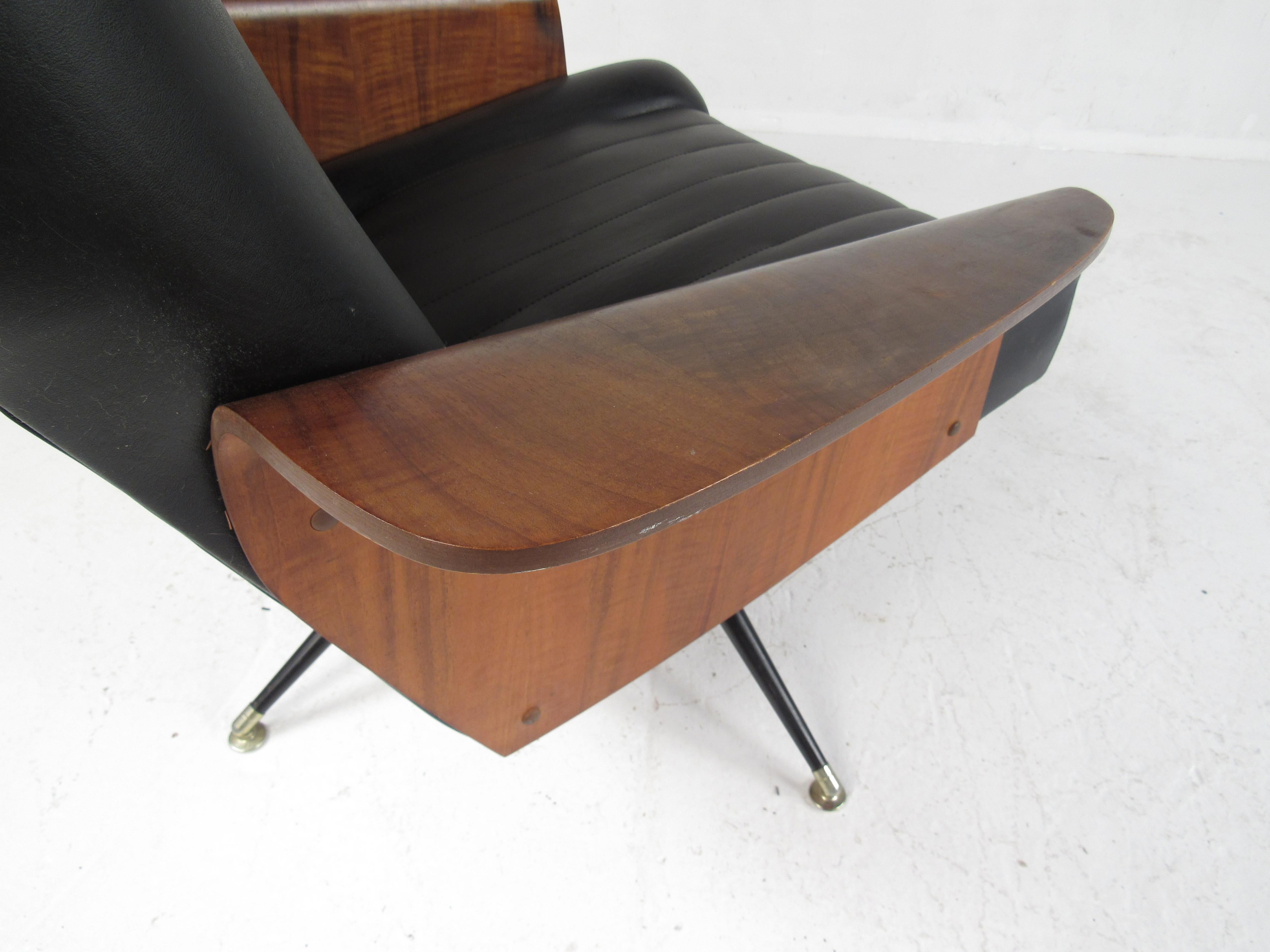 Mid-Century Modern Lounge Chair by Murphy Miller In Good Condition For Sale In Brooklyn, NY