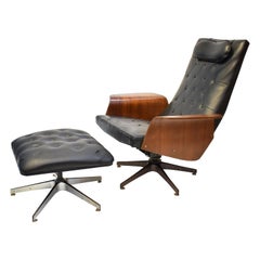 Mid-Century Modern George Mulhauser Mr Chair by Plycraft with Ottoman