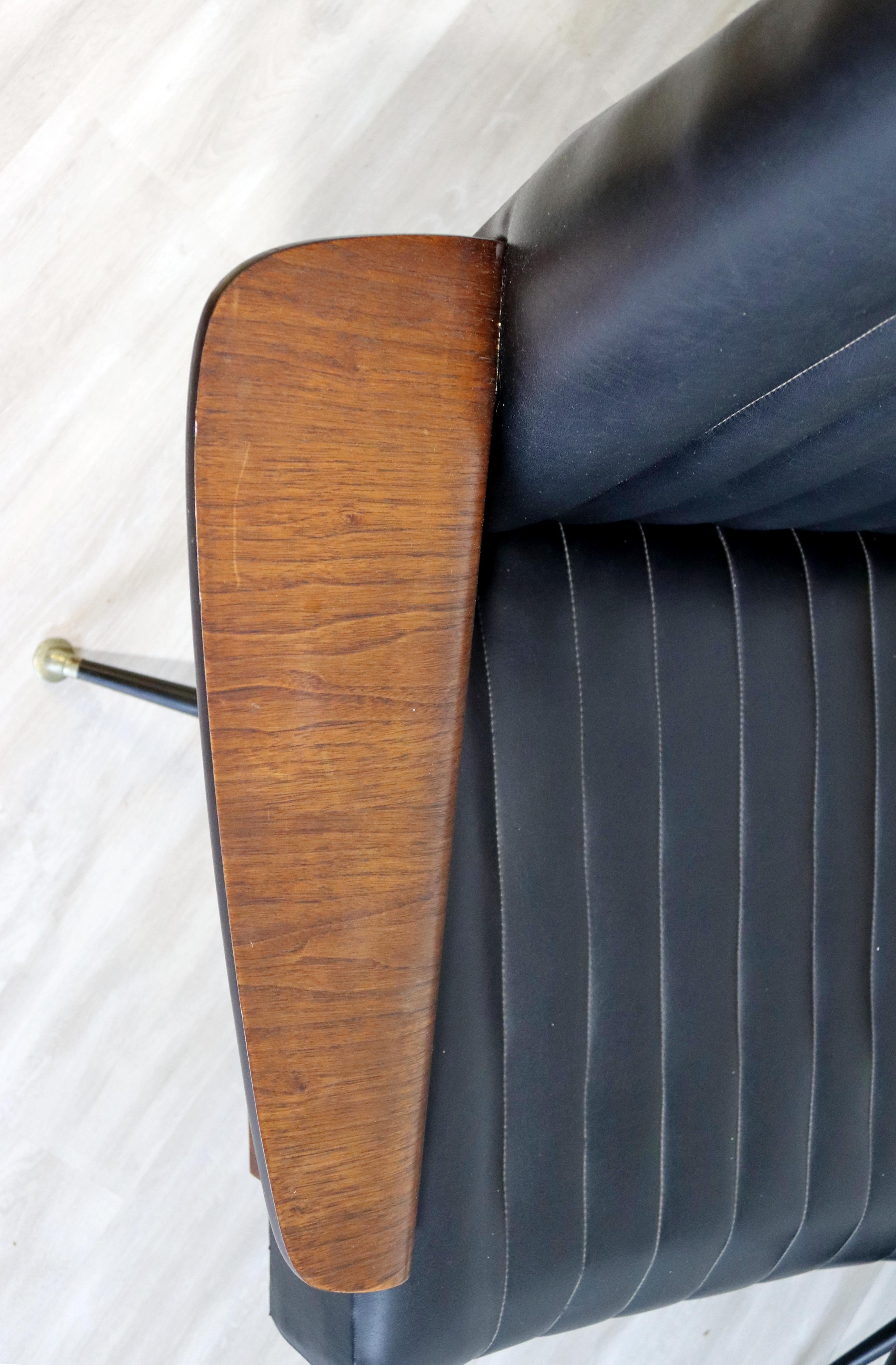 Mid-Century Modern George Mulhauser Mr. Lounge Chair & Ottoman Walnut, 1960s 5