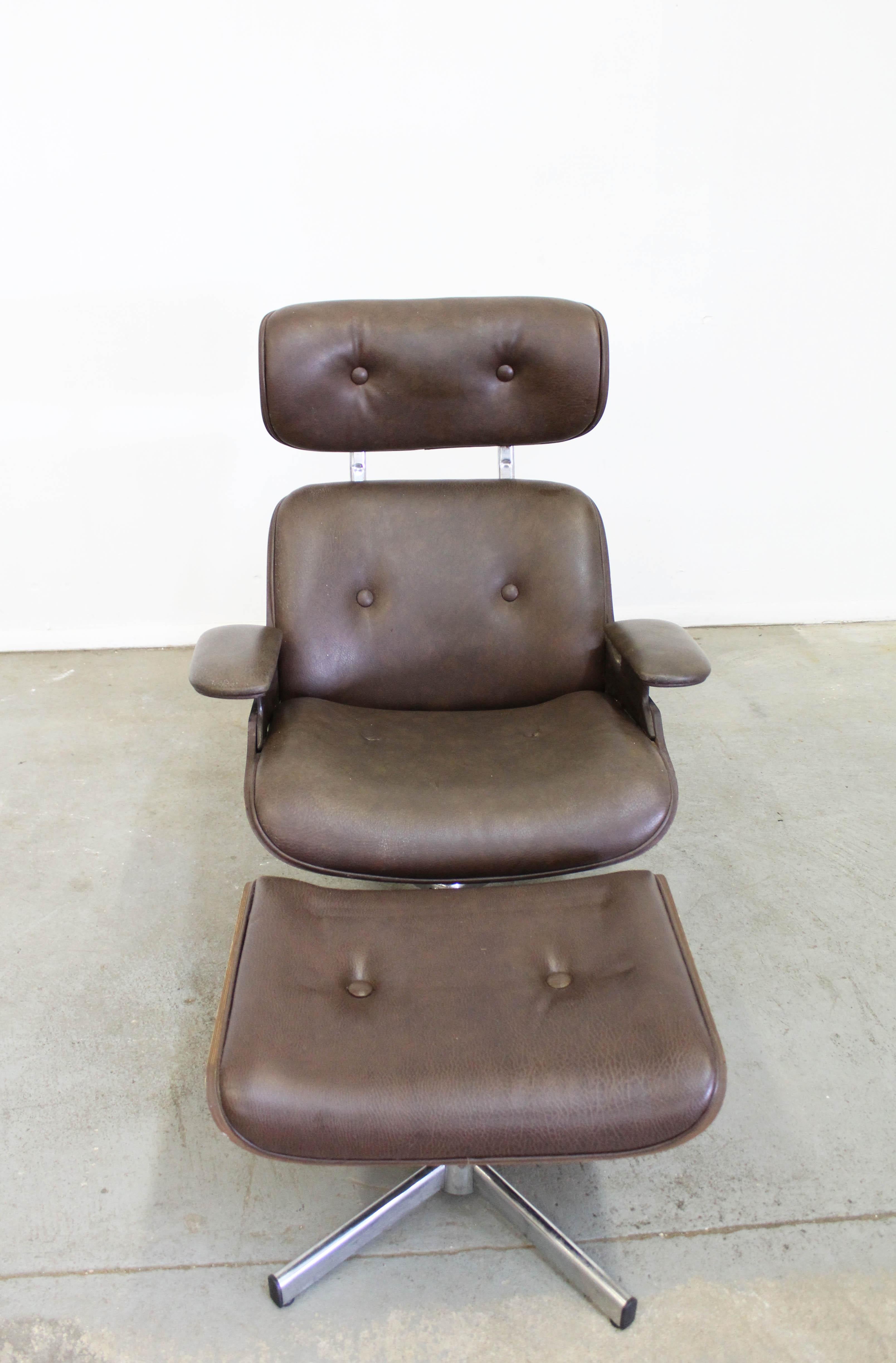 American Mid-Century Modern George Mulhauser Plycraft Swivel Lounge Chair and Ottoman