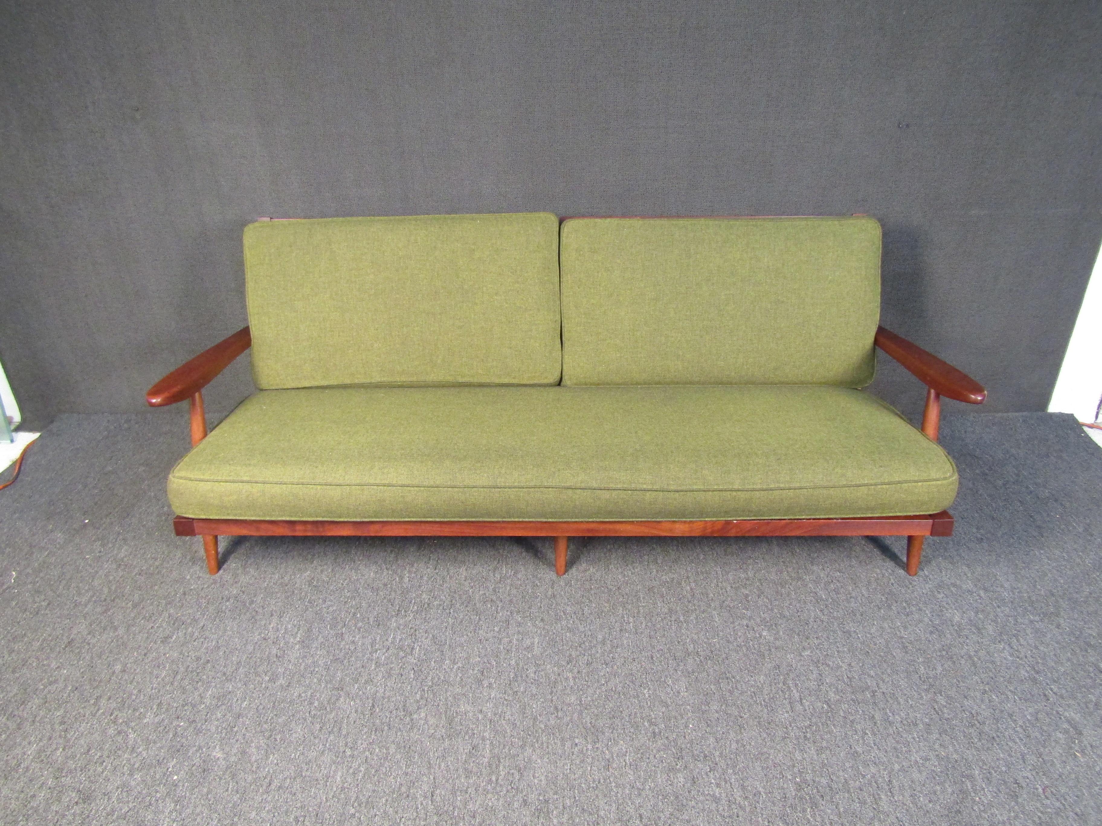 Mid-Century Modern George Nakashima Sofa 1
