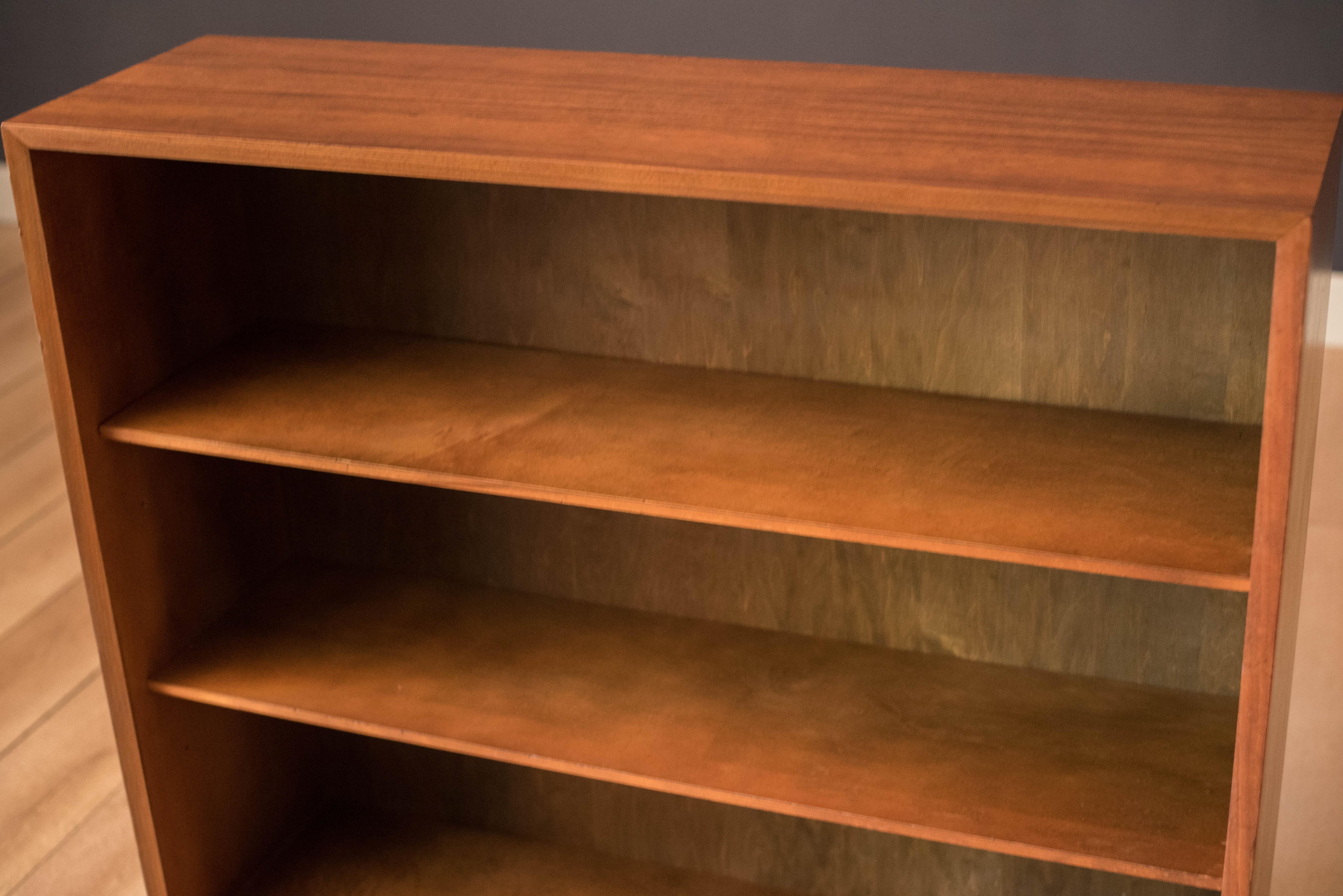 Mid-Century Modern George Nelson Bcs Walnut Bookcase for Herman Miller In Good Condition In San Jose, CA