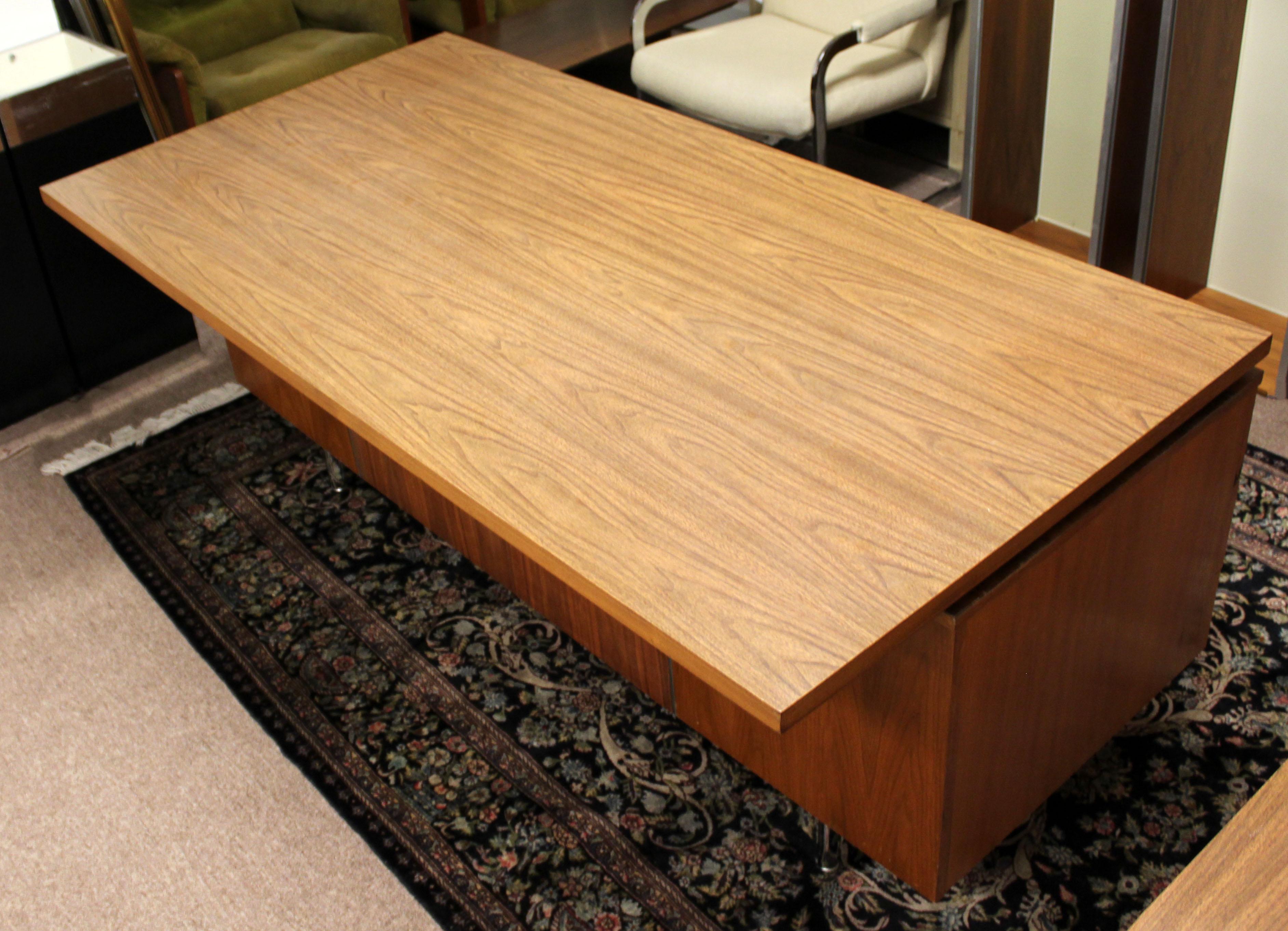 American Mid-Century Modern George Nelson Floating Top Walnut Executive 1950s Desk