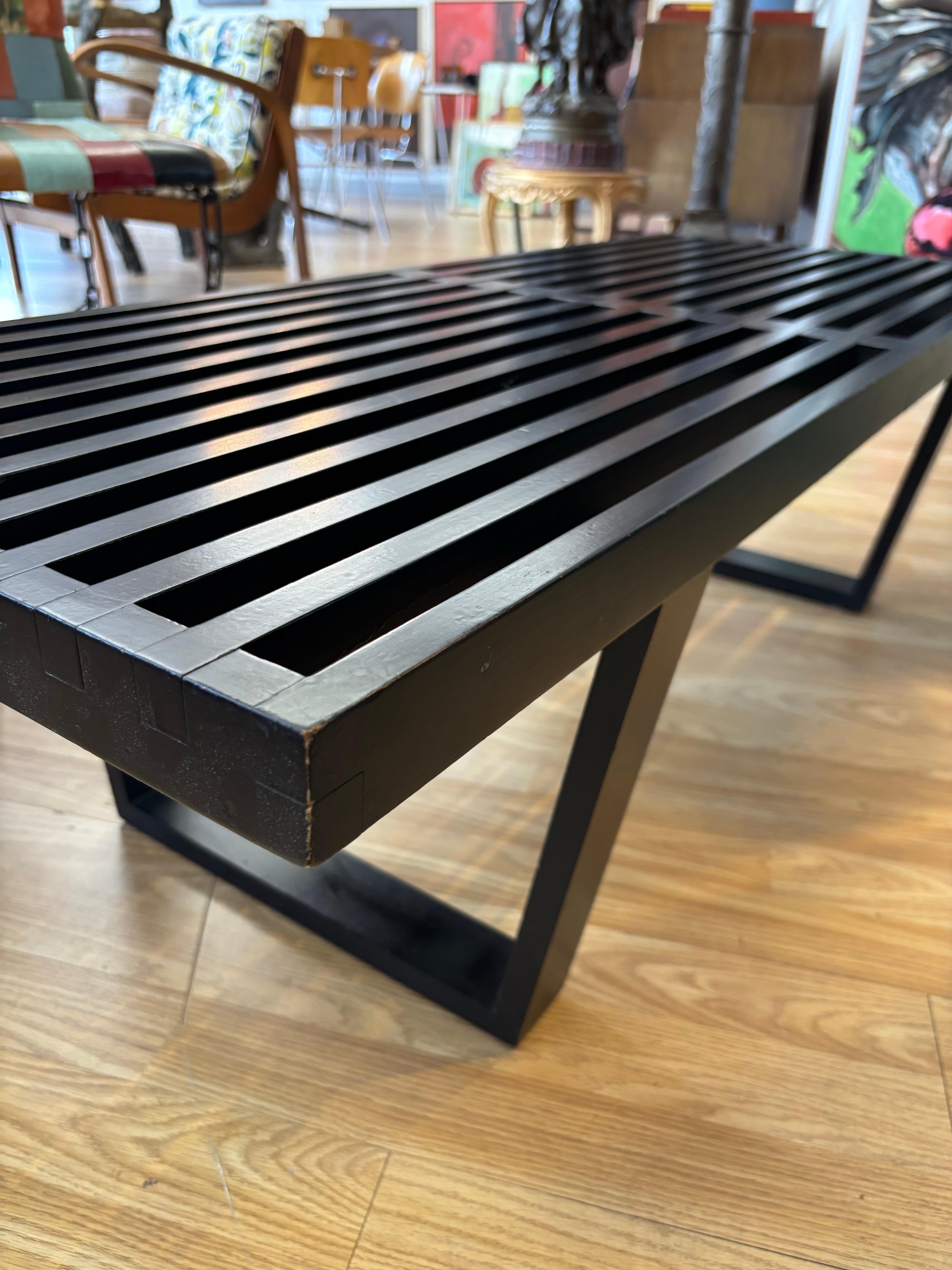 Banc à lattes moderne du milieu du siècle George Nelson pour Herman Miller Bon état - En vente à San Antonio, TX