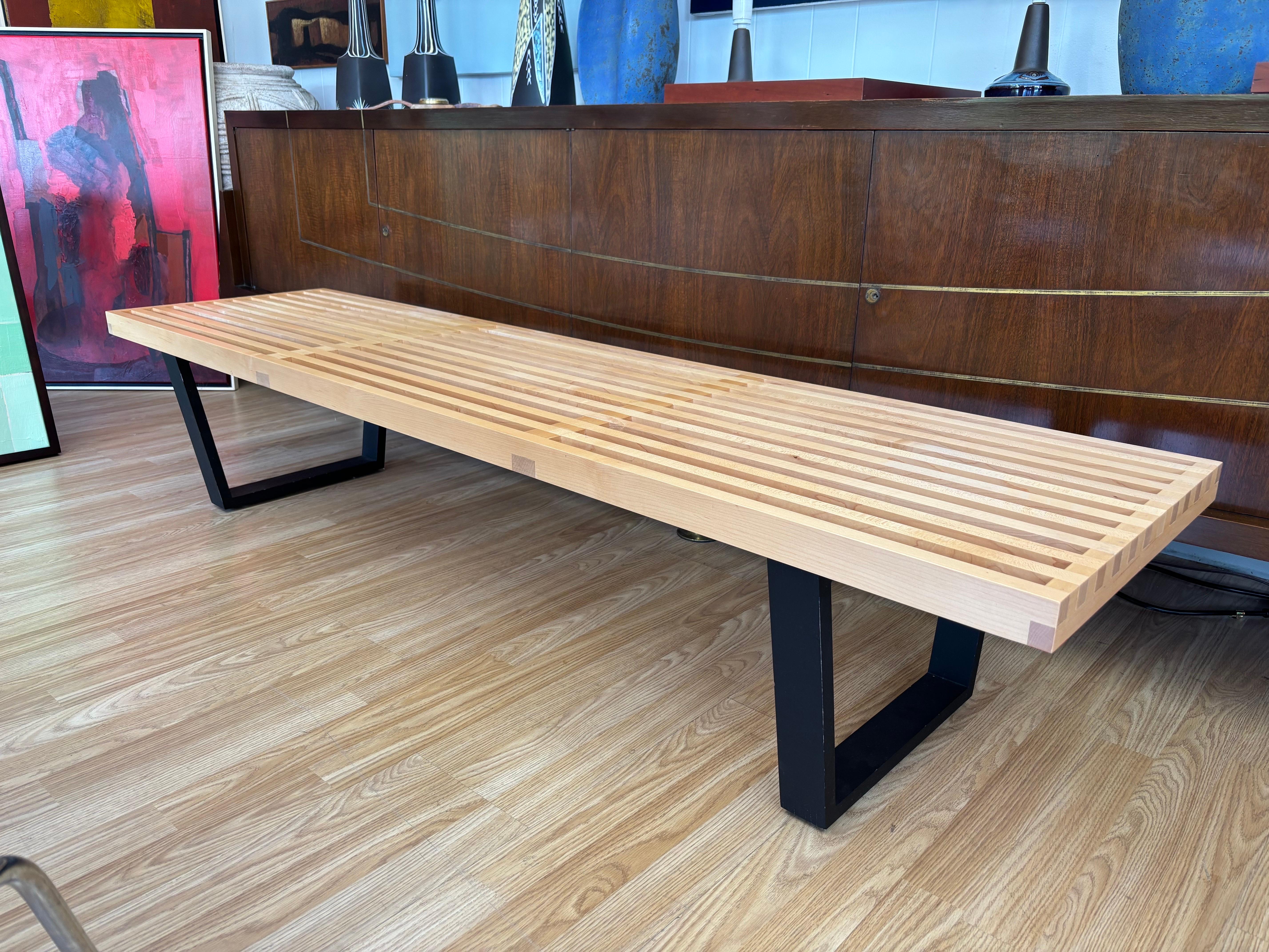 XXIe siècle et contemporain Banc à lattes moderne du milieu du siècle George Nelson pour Herman Miller en vente