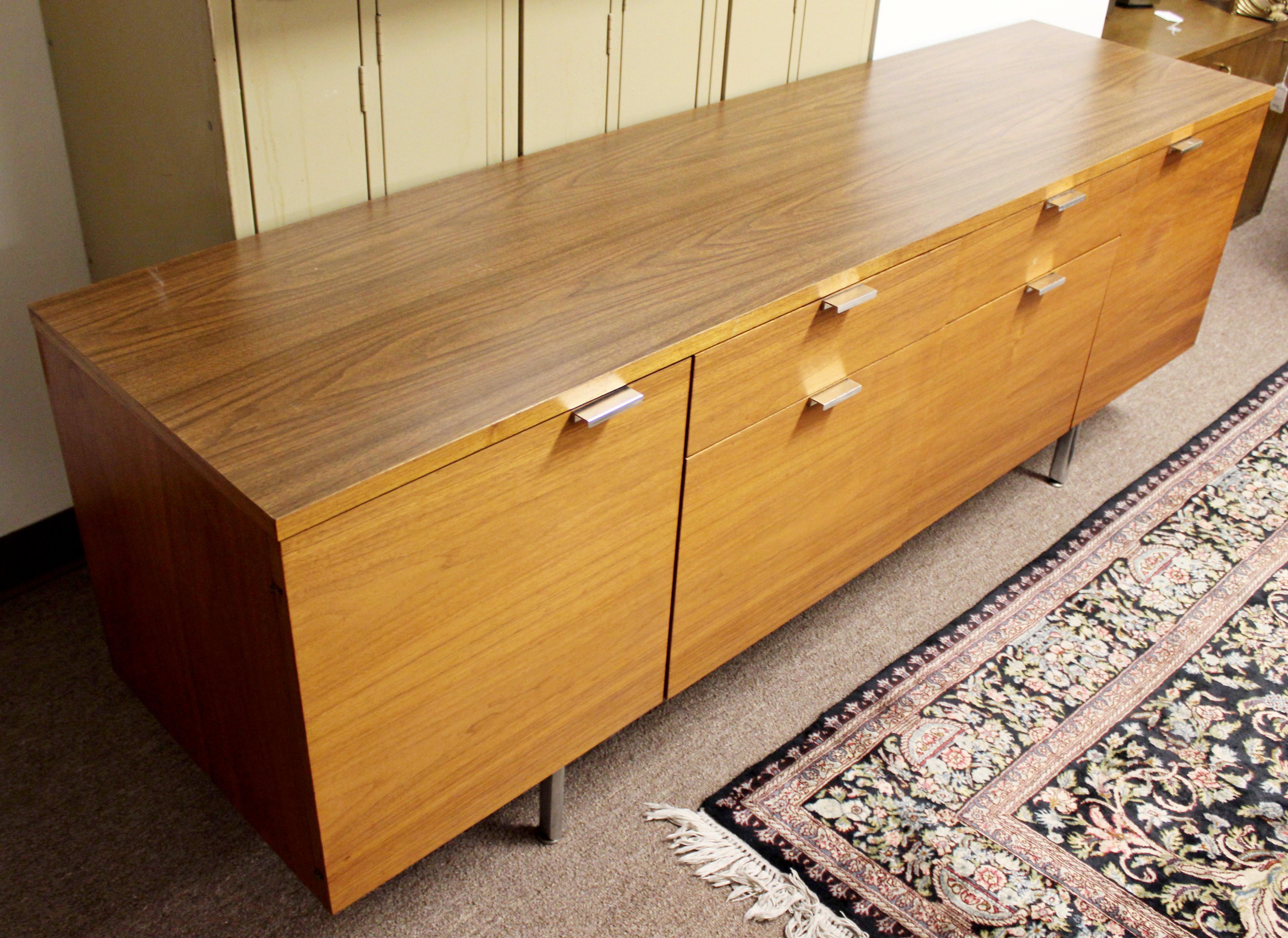 Mid-Century Modern George Nelson Herman Miller Credenza, 1950s, Four Drawer In Good Condition In Keego Harbor, MI