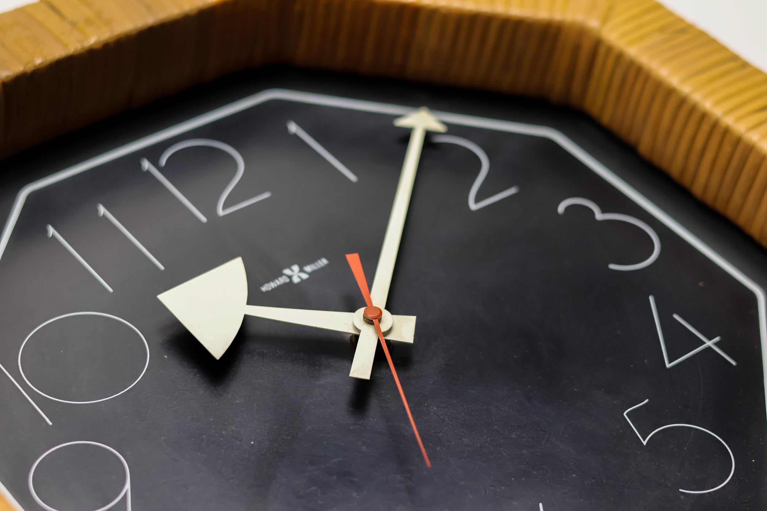 Mid Century Modern George Nelson Model No. 622 Wall Clock In Good Condition For Sale In Dronten, NL