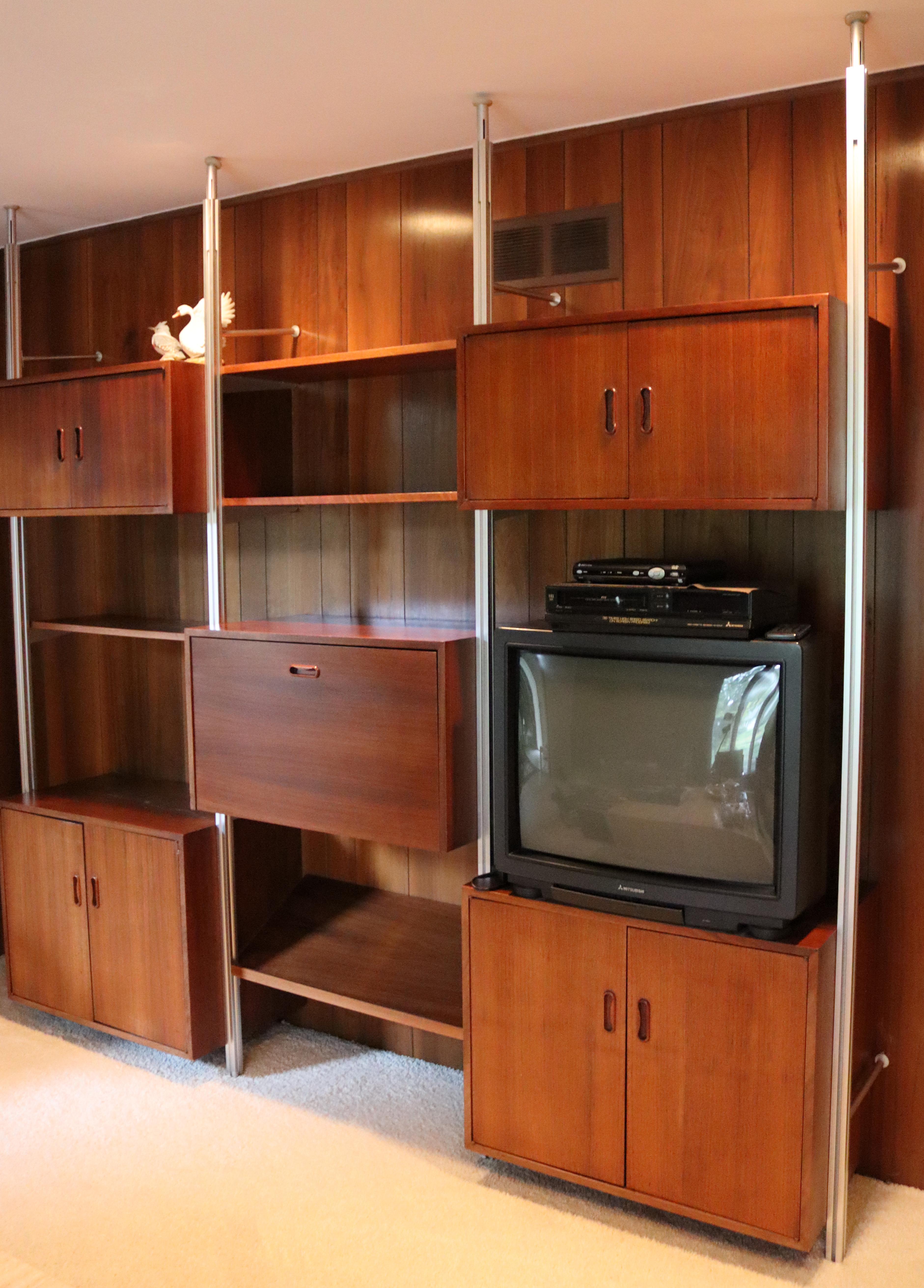 Mid-Century Modern George Nelson Omni 3 Bay Wall Unit Shelving Bookcase, 1960s In Good Condition In Keego Harbor, MI