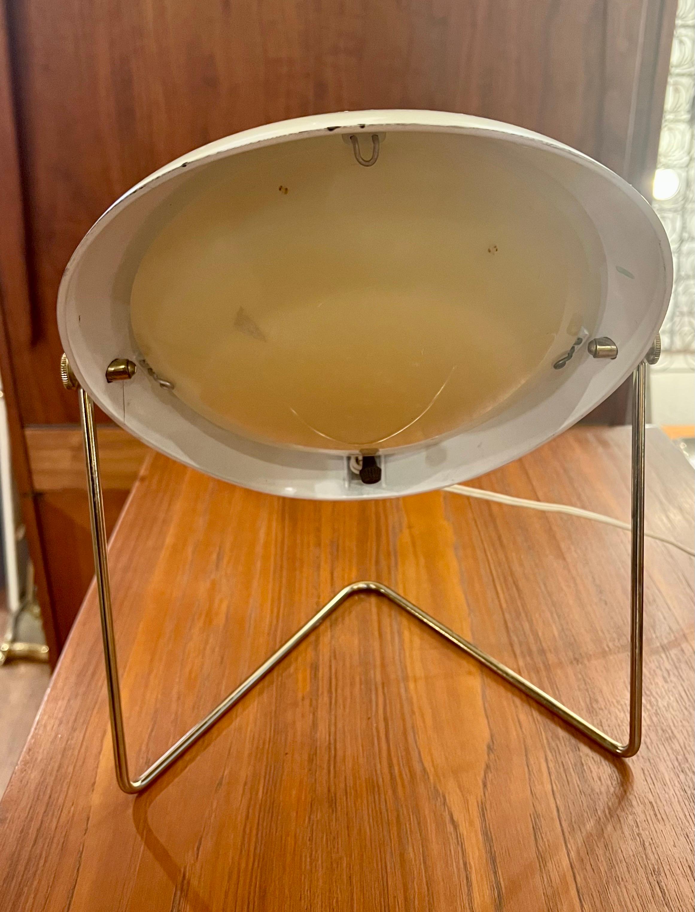 American Mid-Century Modern Gerald Thurston Cricket Lamp with Diffuser for Lightolier For Sale