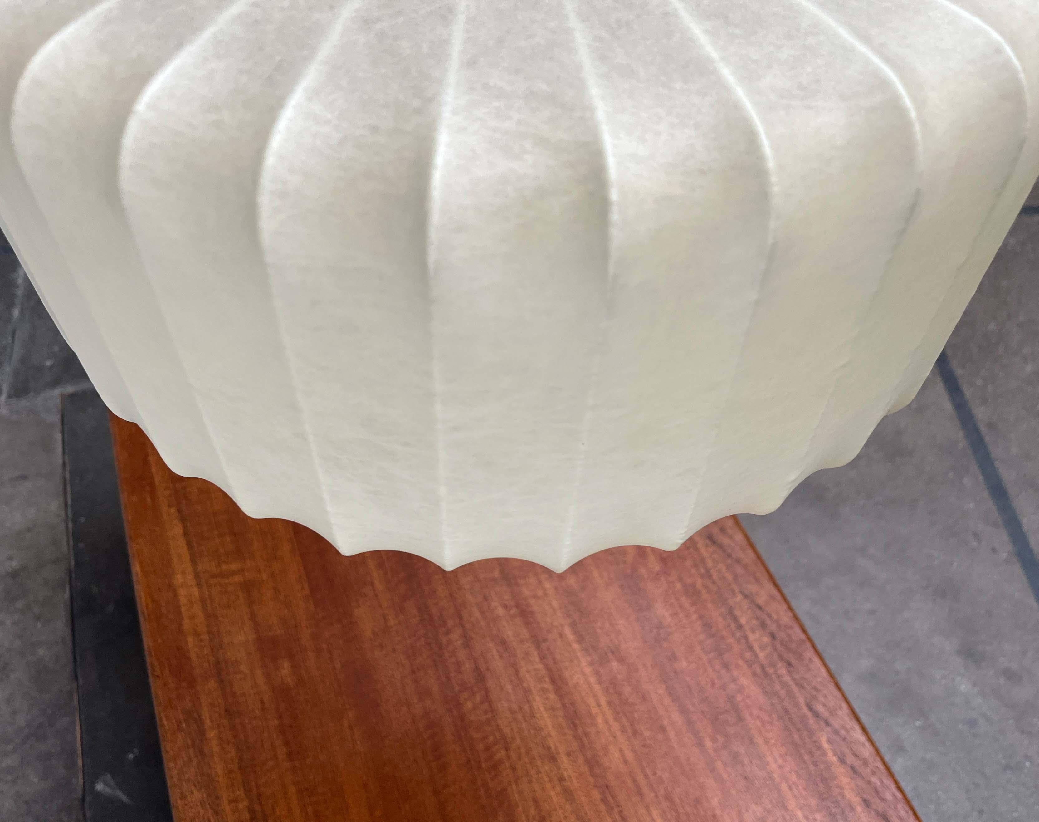 Lampada a sospensione a bozzolo tedesca di metà secolo Friedel Wauer Goldkant, anni '60 in vendita 4