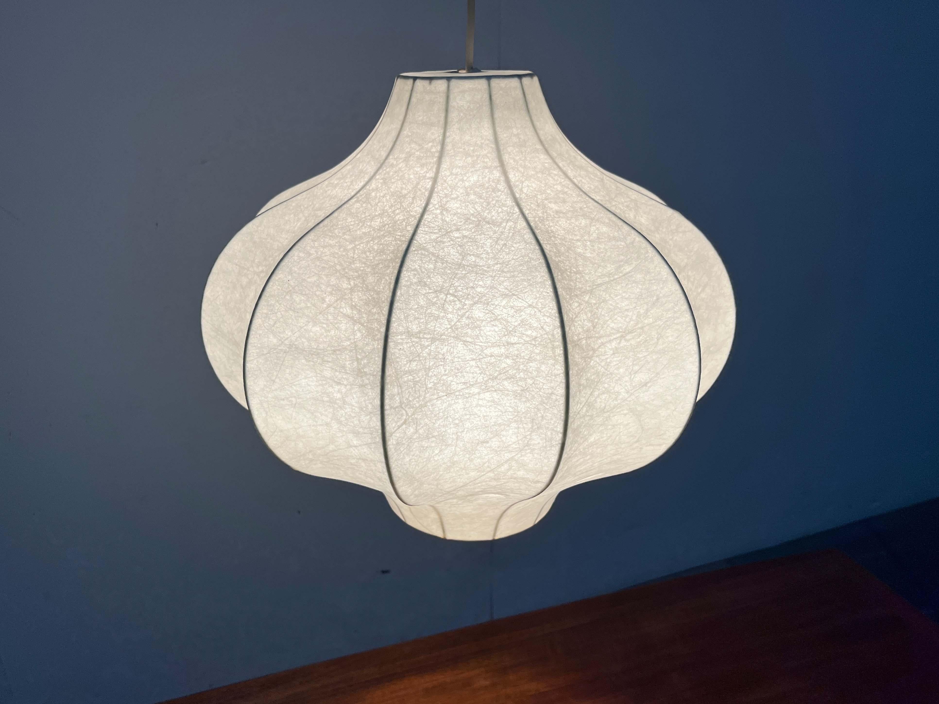 Lámpara colgante Cocoon alemana de mediados de siglo Friedel Wauer Goldkant, años 60 en venta 7