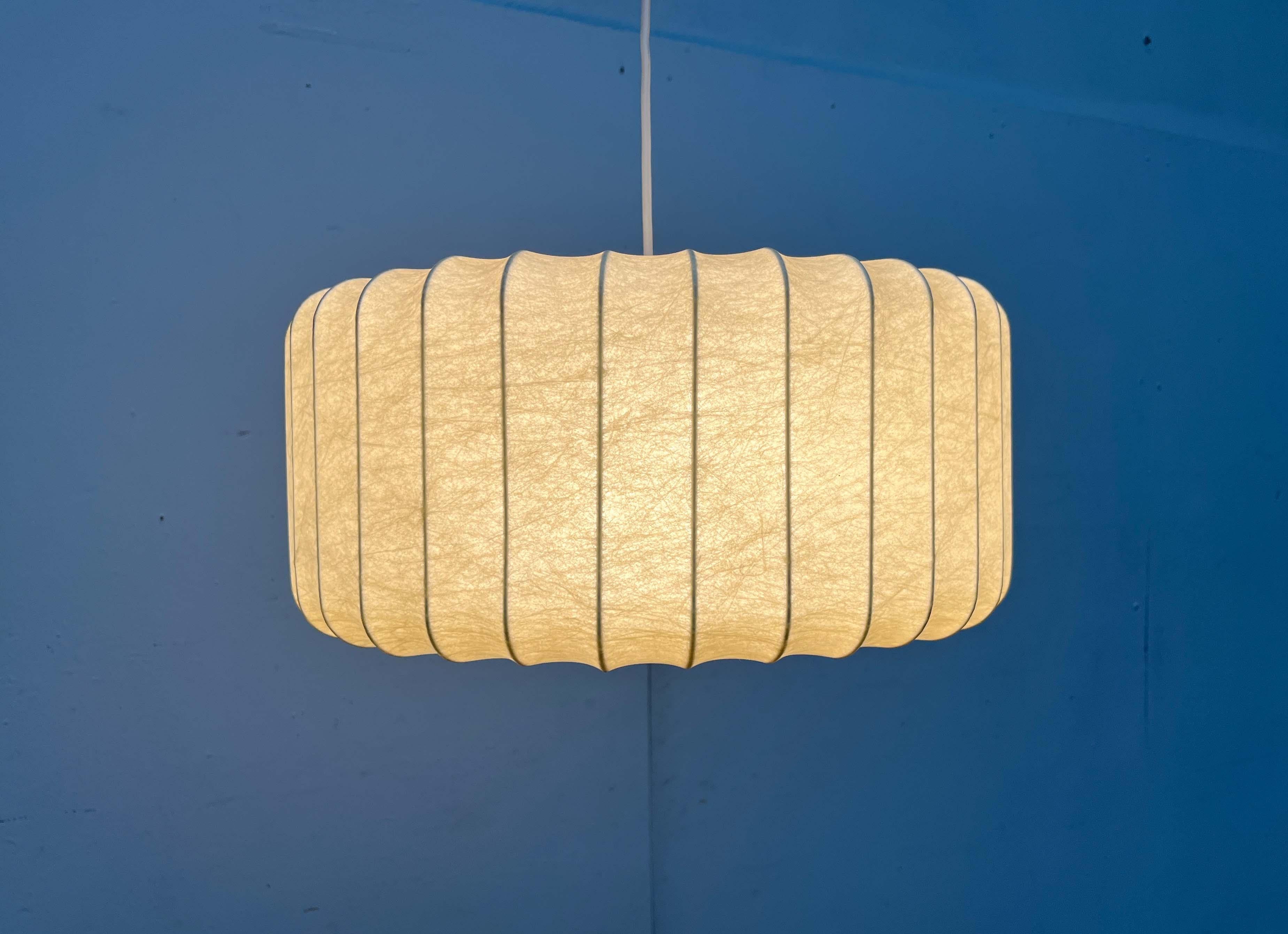 Lampada a sospensione a bozzolo tedesca di metà secolo Friedel Wauer Goldkant, anni '60 in vendita 9