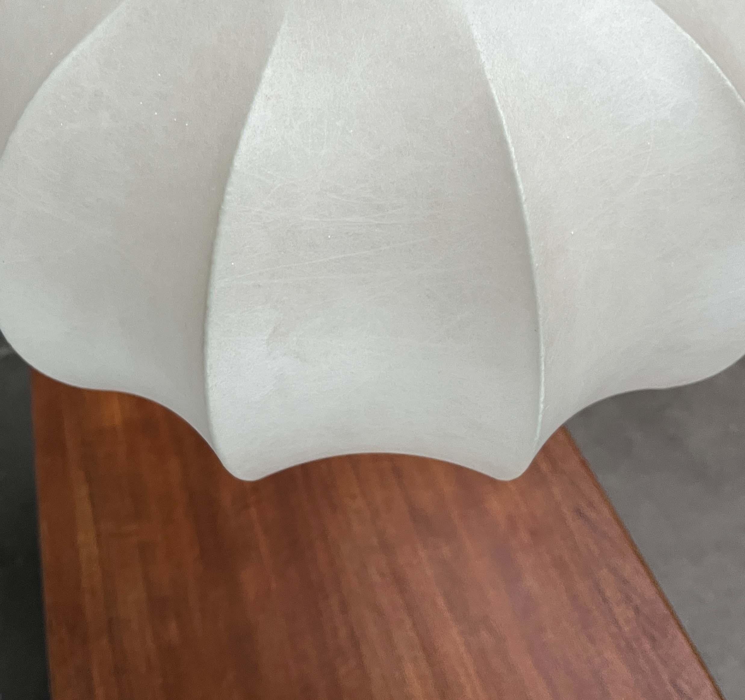 Lámpara colgante Cocoon alemana de mediados de siglo Friedel Wauer Goldkant, años 60 en Bueno estado para la venta en Hamburg, DE