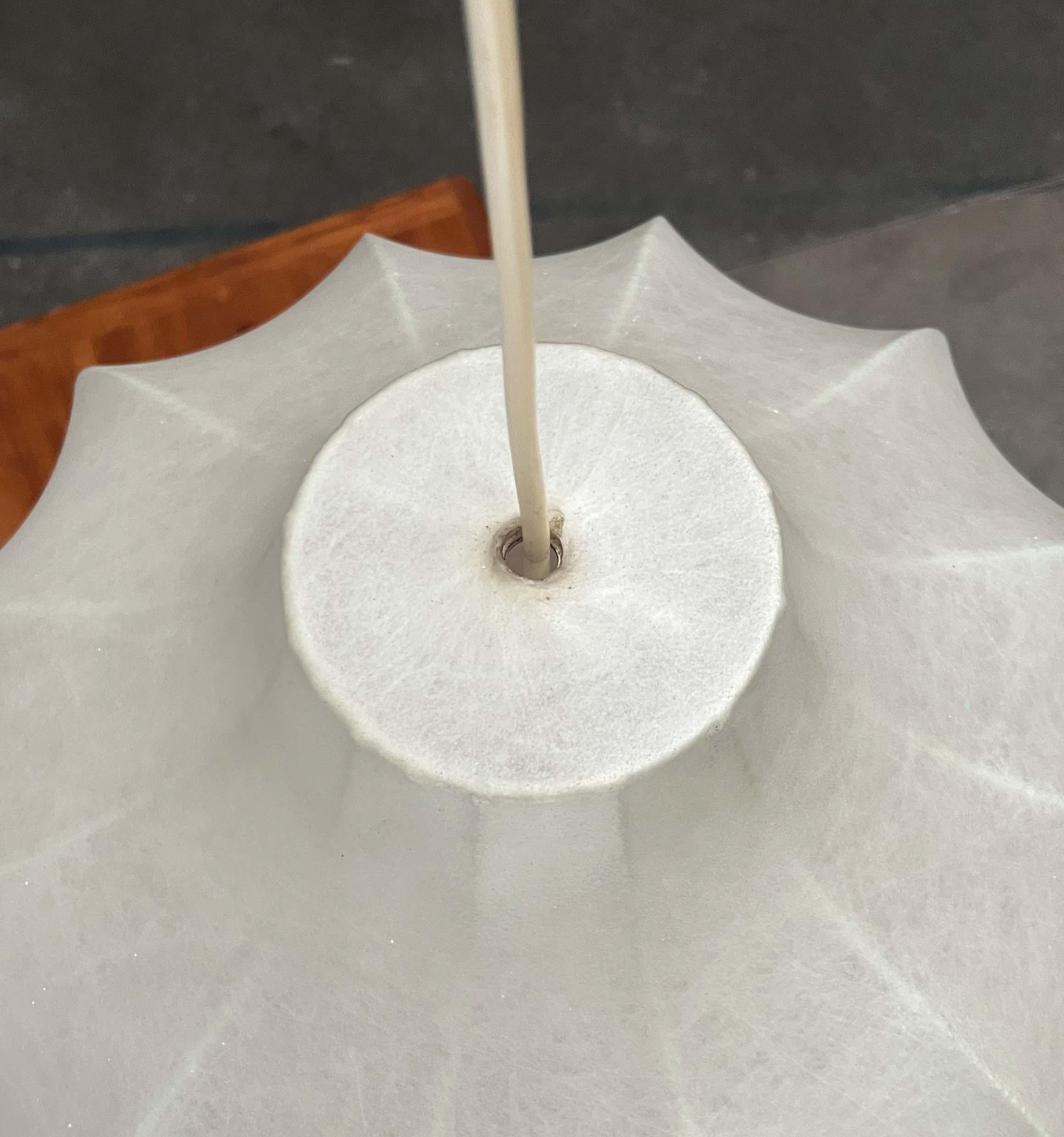 Lámpara colgante Cocoon alemana de mediados de siglo Friedel Wauer Goldkant, años 60 en venta 1