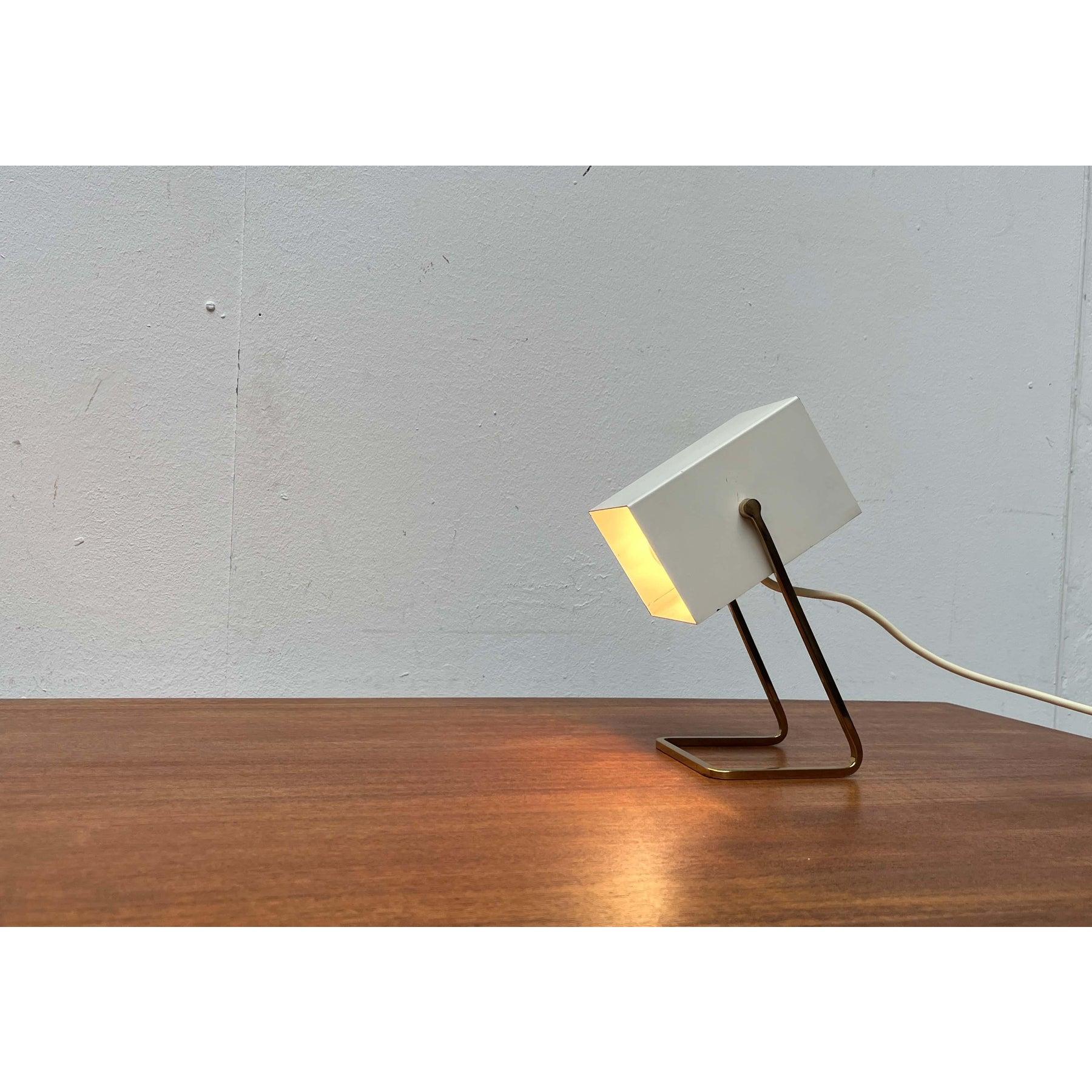 Lámpara de mesa cúbica alemana moderna de mediados de siglo de Kaiser Leuchten, años 60 Metal en venta